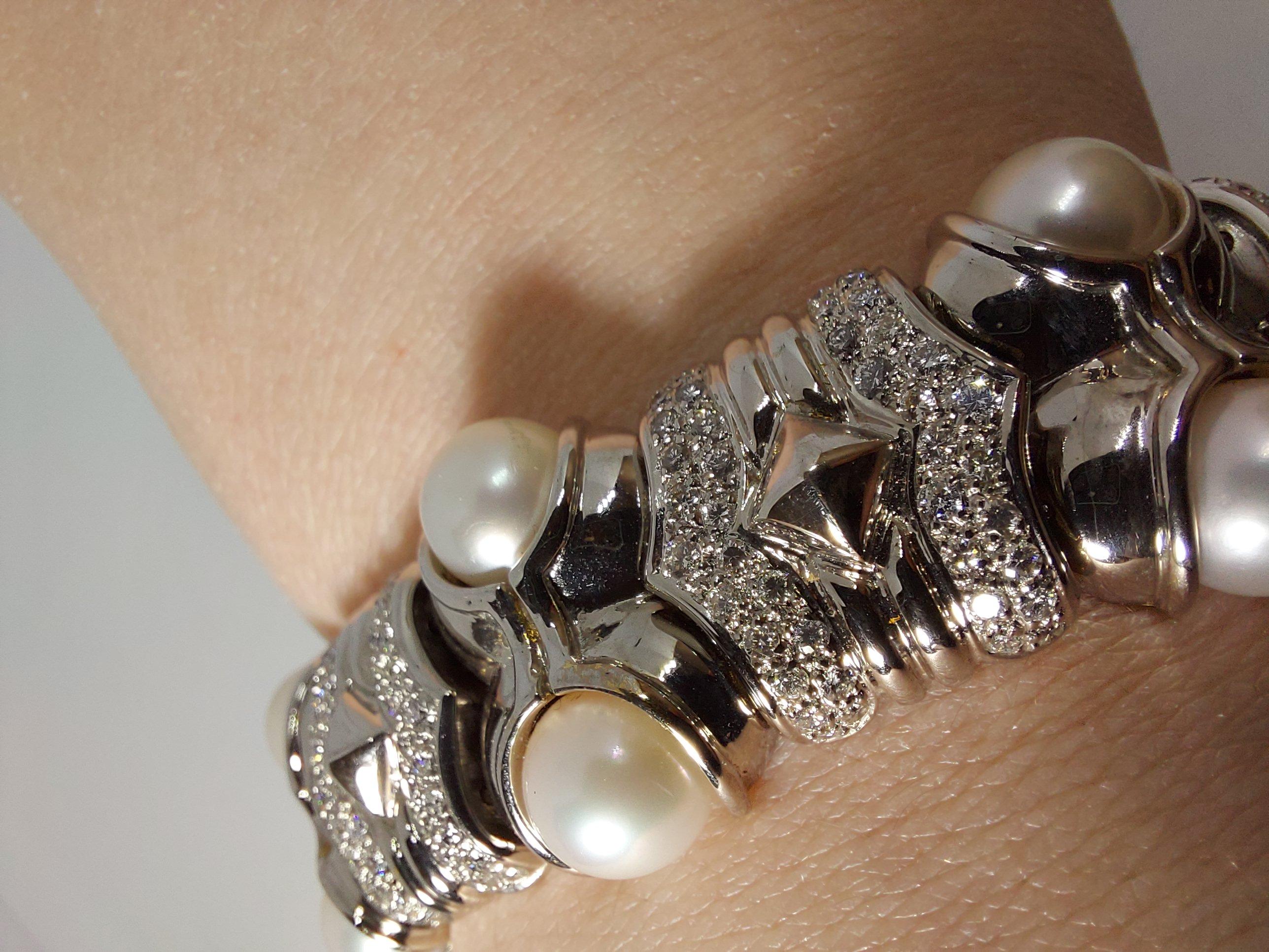 Bracelet en or blanc 18 carats avec diamants et perles taille brillant en vente 12