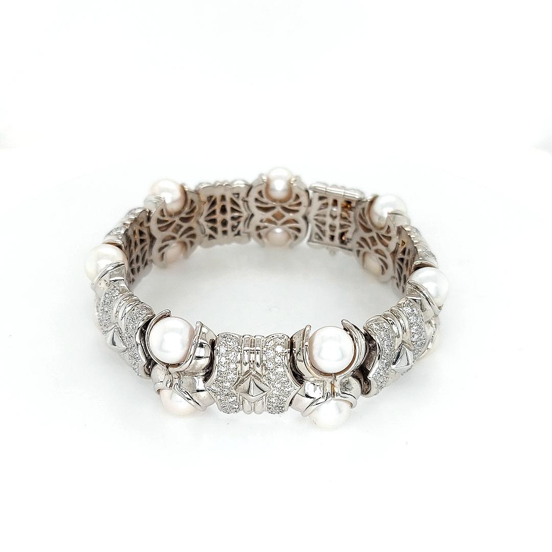 Artisan 18 Karat White Gold Bracelet with Brilliant Cut Diamonds and Pearls For Sale