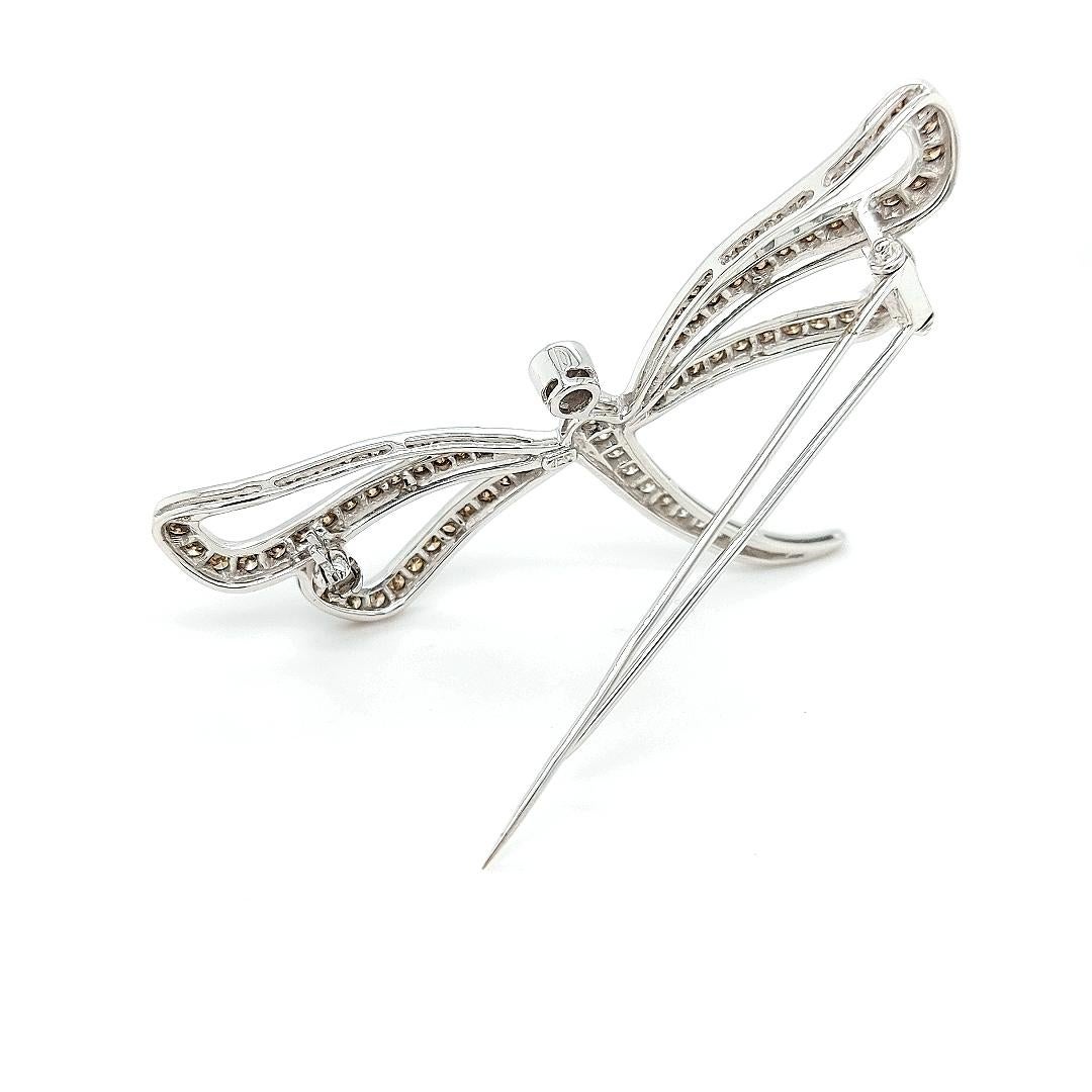 18kt White Gold Butterfly Brooch with White and Cognac Diamonds For Sale 3