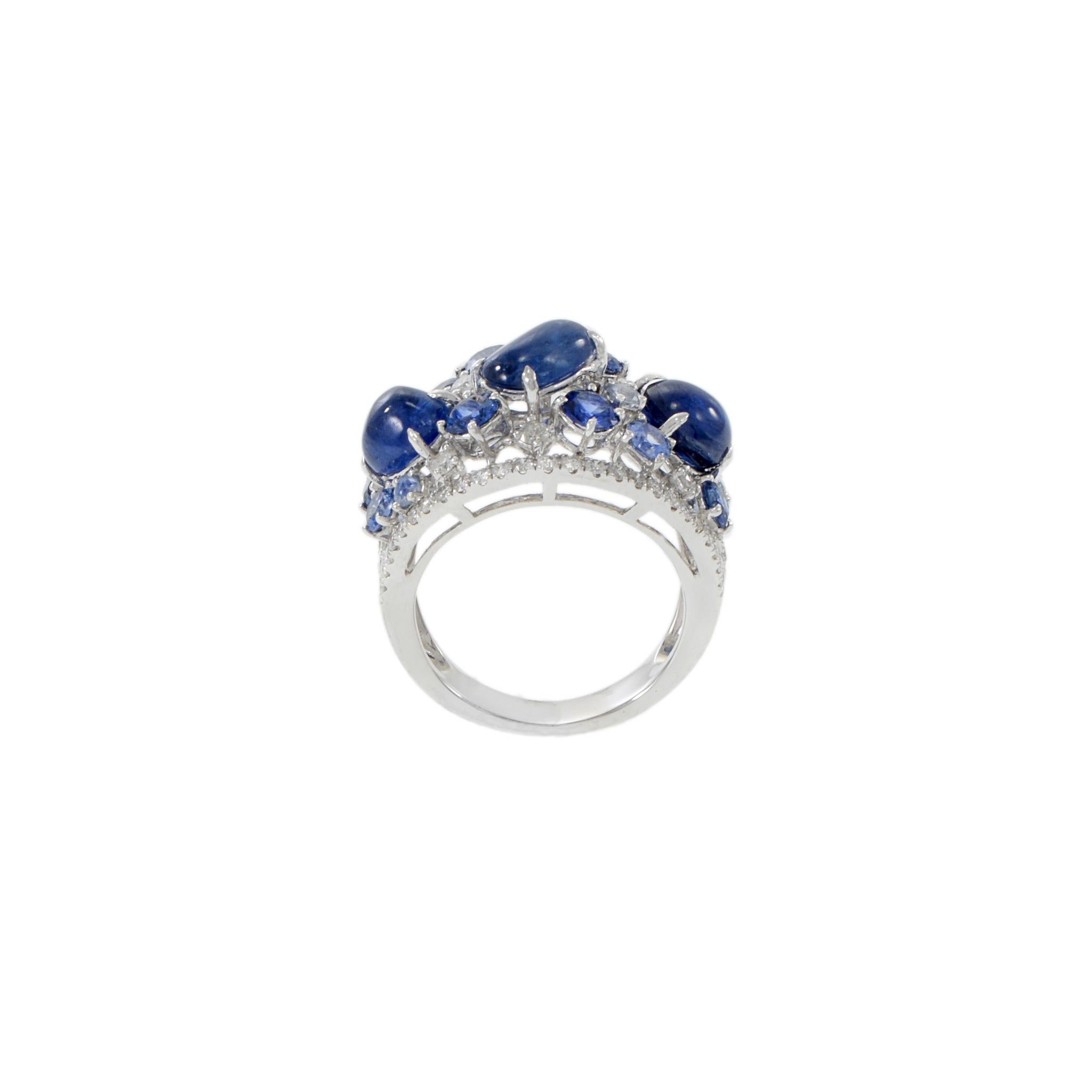 18KT White Gold Cabochon Blue Sapphire And Diamond Ring For Sale 1