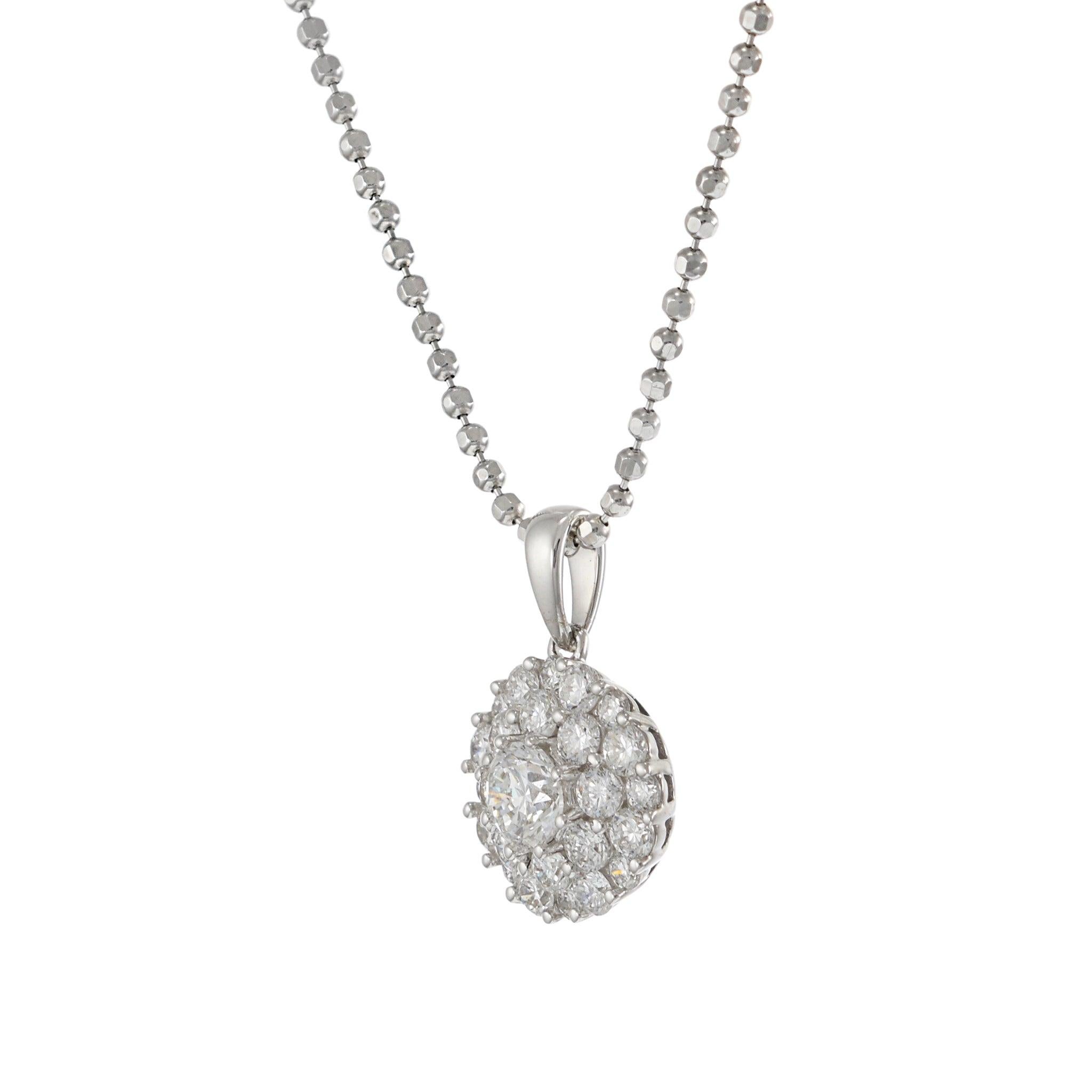 Taglio rotondo Ciondolo a cerchio con diamante a grappolo in oro bianco 18KT con catena in vendita