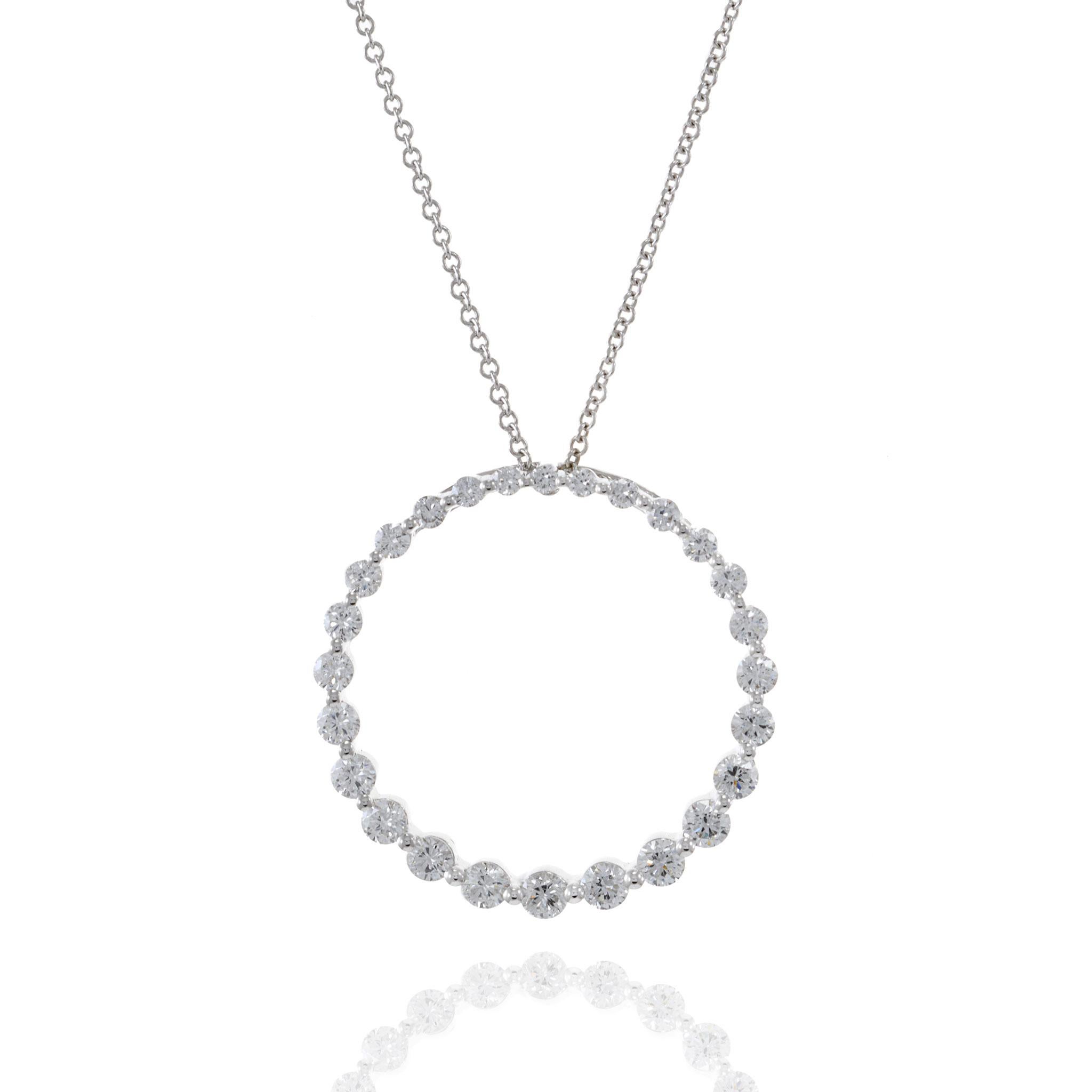 Moderno Ciondolo a forma di cerchio con diamante in oro bianco 18KT in vendita
