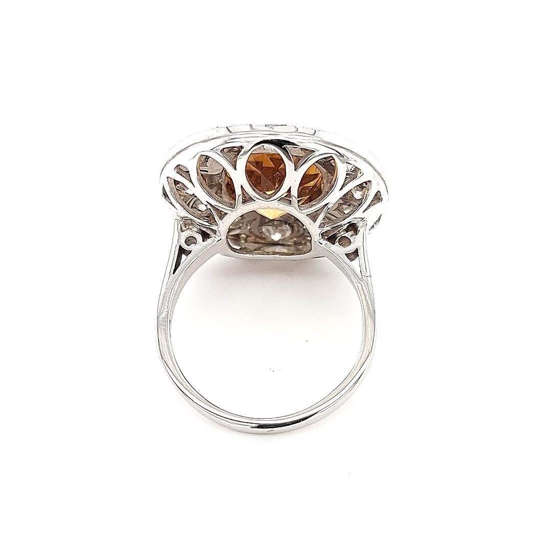 18kt White Gold Citrine and Diamonds Cocktail Ring In Excellent Condition For Sale In Antwerp, BE