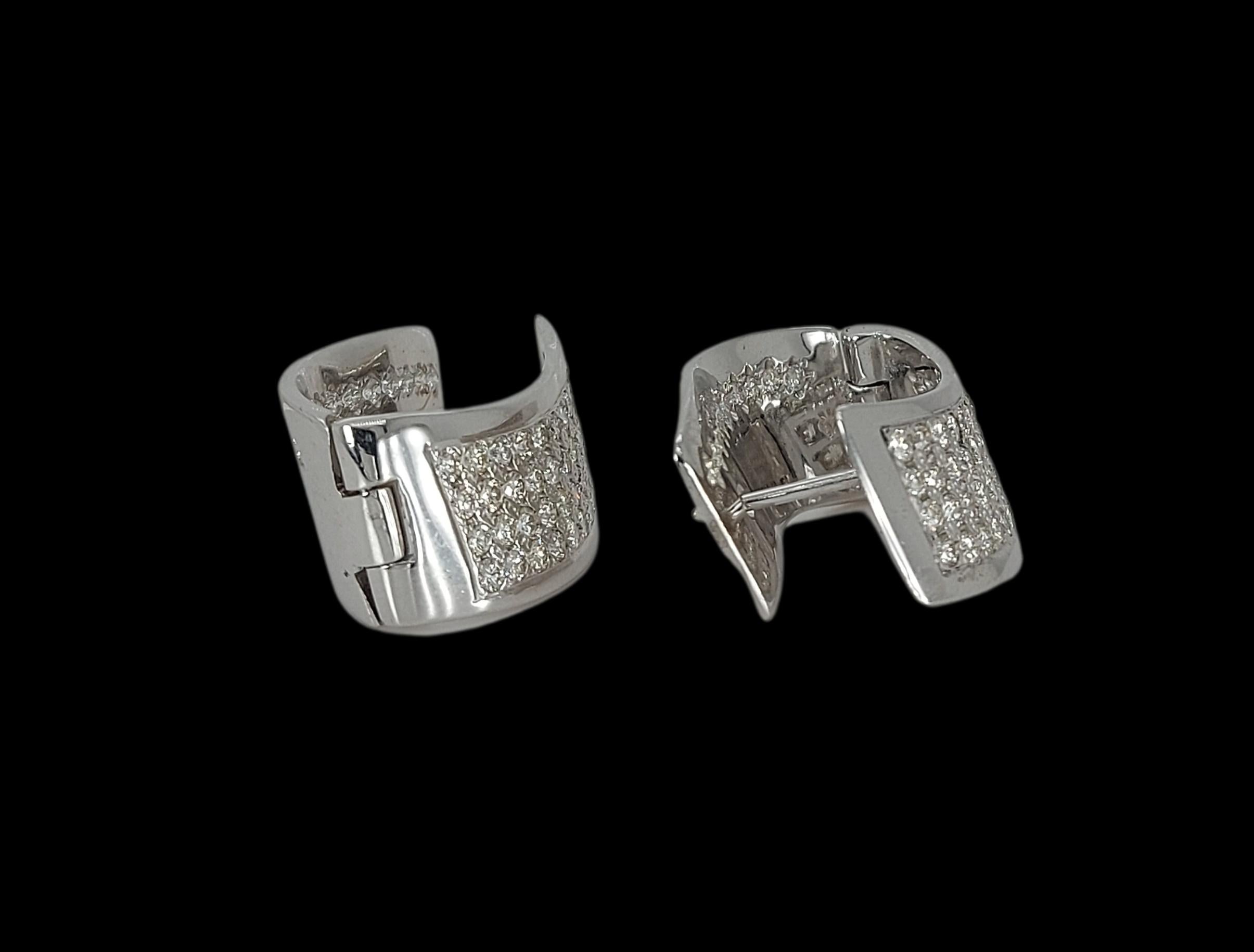 18kt White Gold Clip, on Earrings with 3.30 Ct Diamonds For Sale 3
