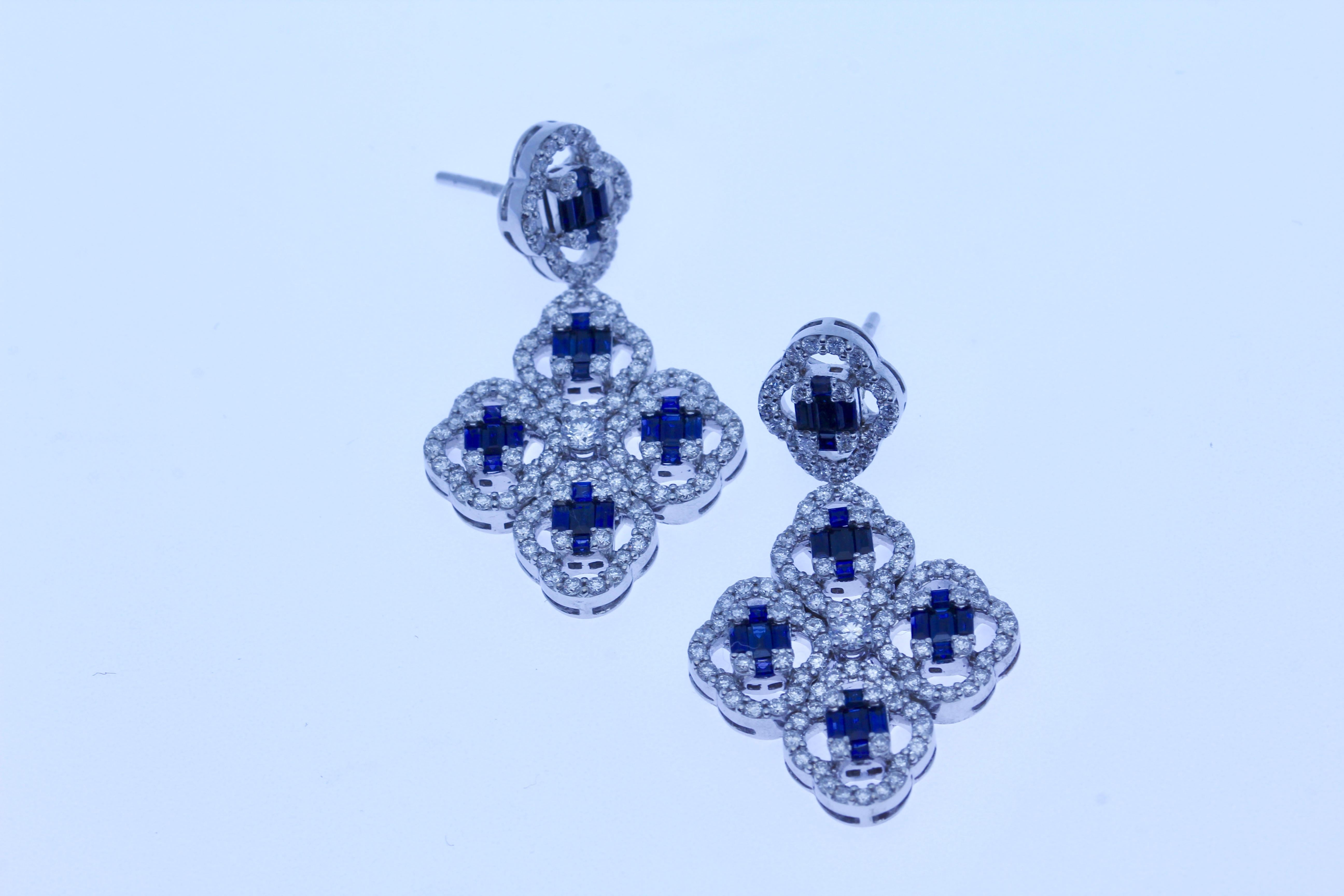 Contemporary 18Kt White Gold Clover Push-Back Earrings Diamond & Blue Sapphire Gemstones