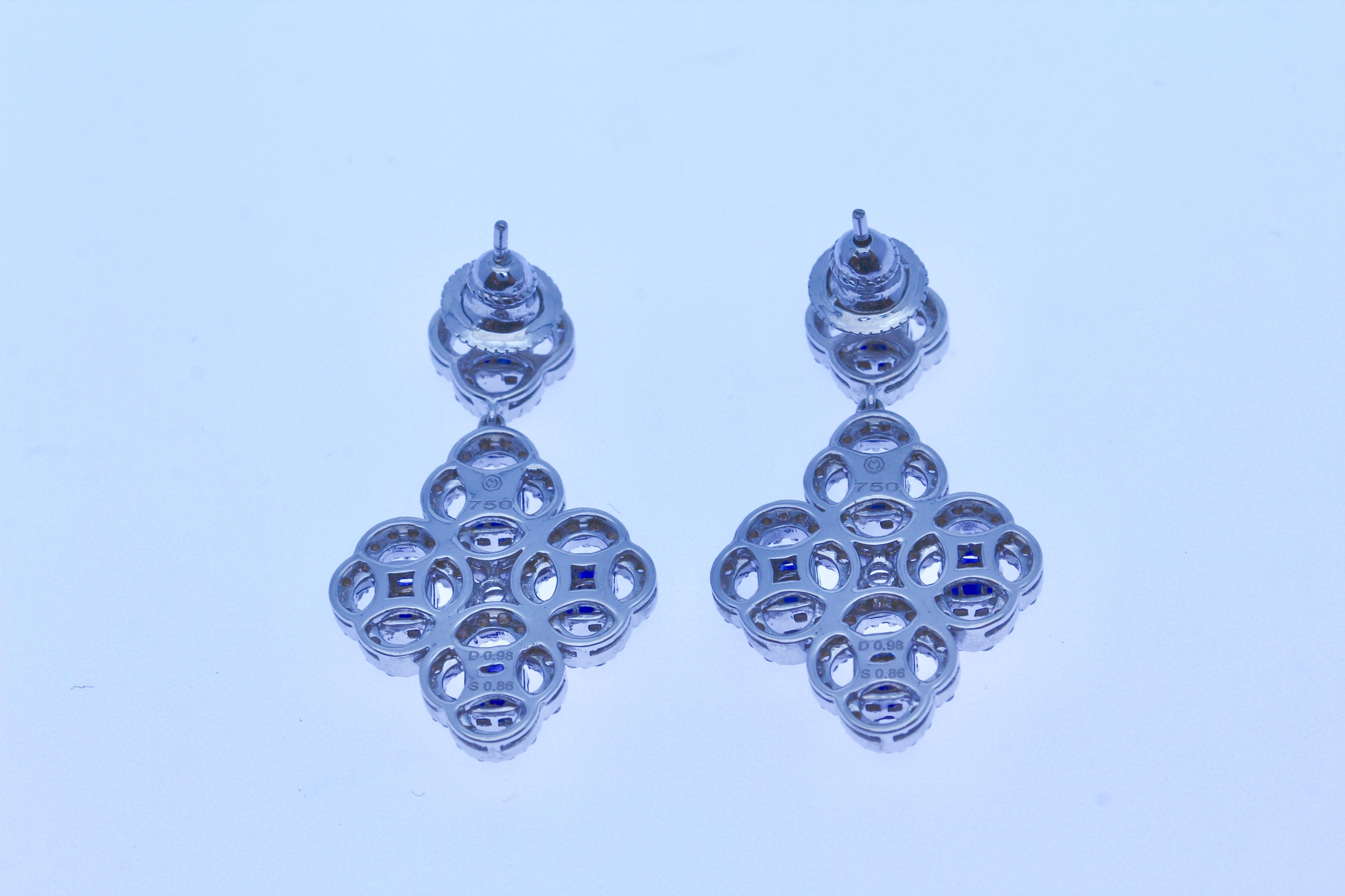 Round Cut 18Kt White Gold Clover Push-Back Earrings Diamond & Blue Sapphire Gemstones
