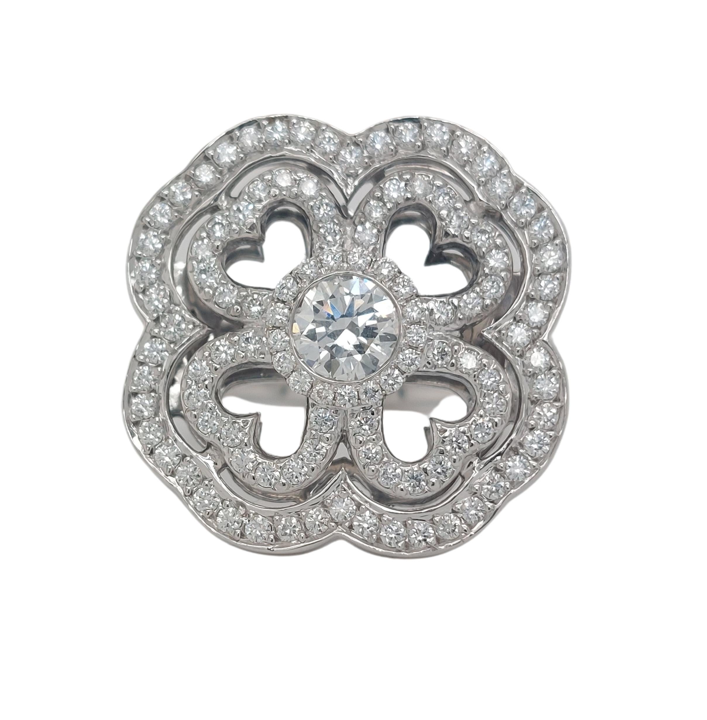 Artisan 18kt White Gold Clover / Ring with 0.38ct Solitary & 0.58ct Surrounding Diamonds For Sale