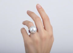 18kt white Gold Cocktail Ring with Pearl, Diamonds & Rubies