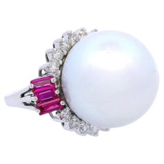 18kt white Gold Cocktail Ring with Pearl, Diamonds & Rubies
