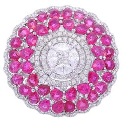 Bague cocktail en or blanc 18 carats avec saphirs roses et diamants