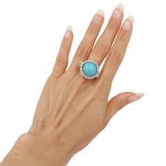 Anillo de cóctel de oro blanco de 18 quilates con turquesa y diamantes