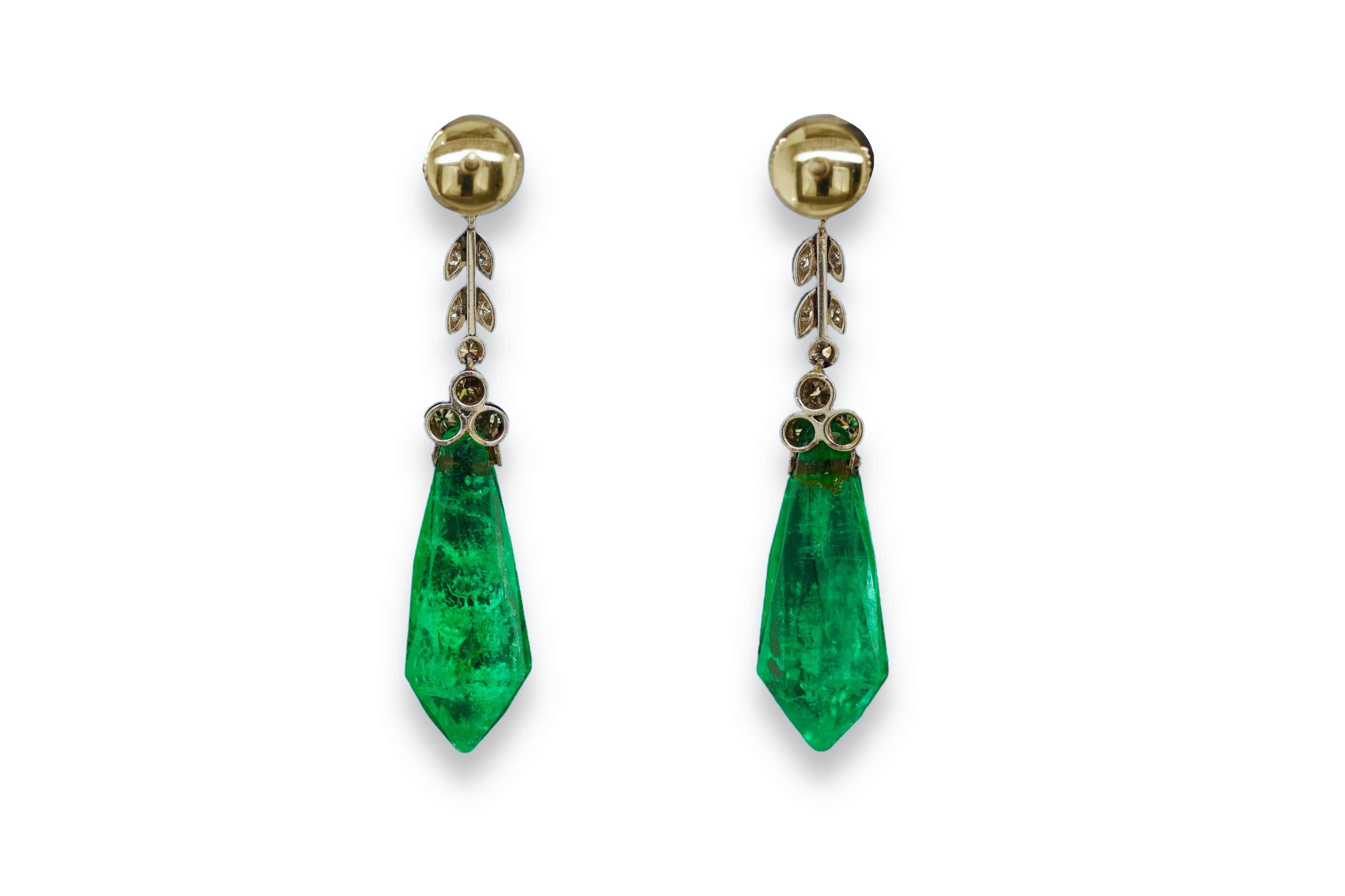 18kt White Gold Dangling Earrings with 32ct Emeralds and 1.46ct Diamonds, Estate For Sale 1