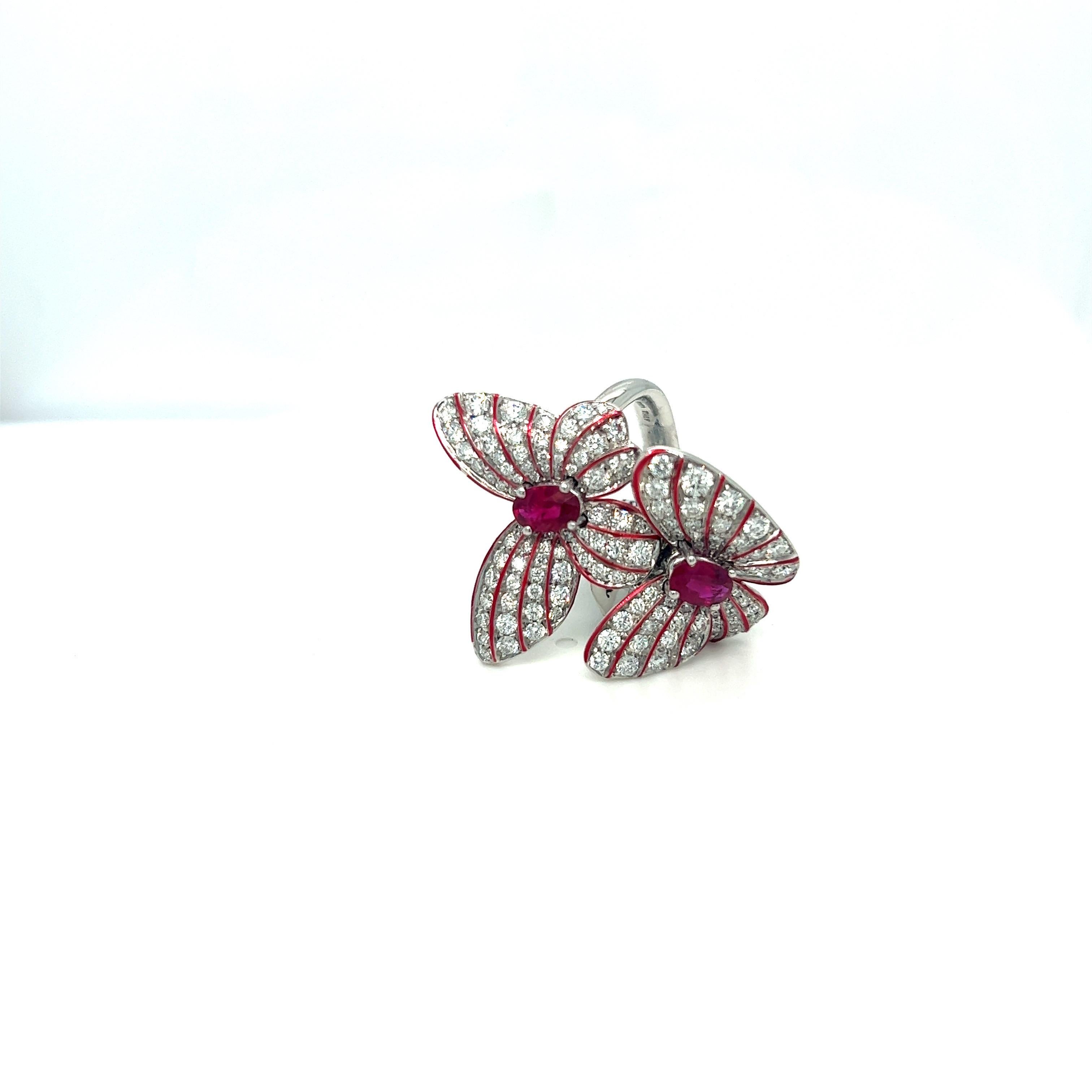 Women's or Men's 18 Karat White Gold Diamond 1.70 Carat Ruby 0.95 Carat Twin Butterfly Ring For Sale