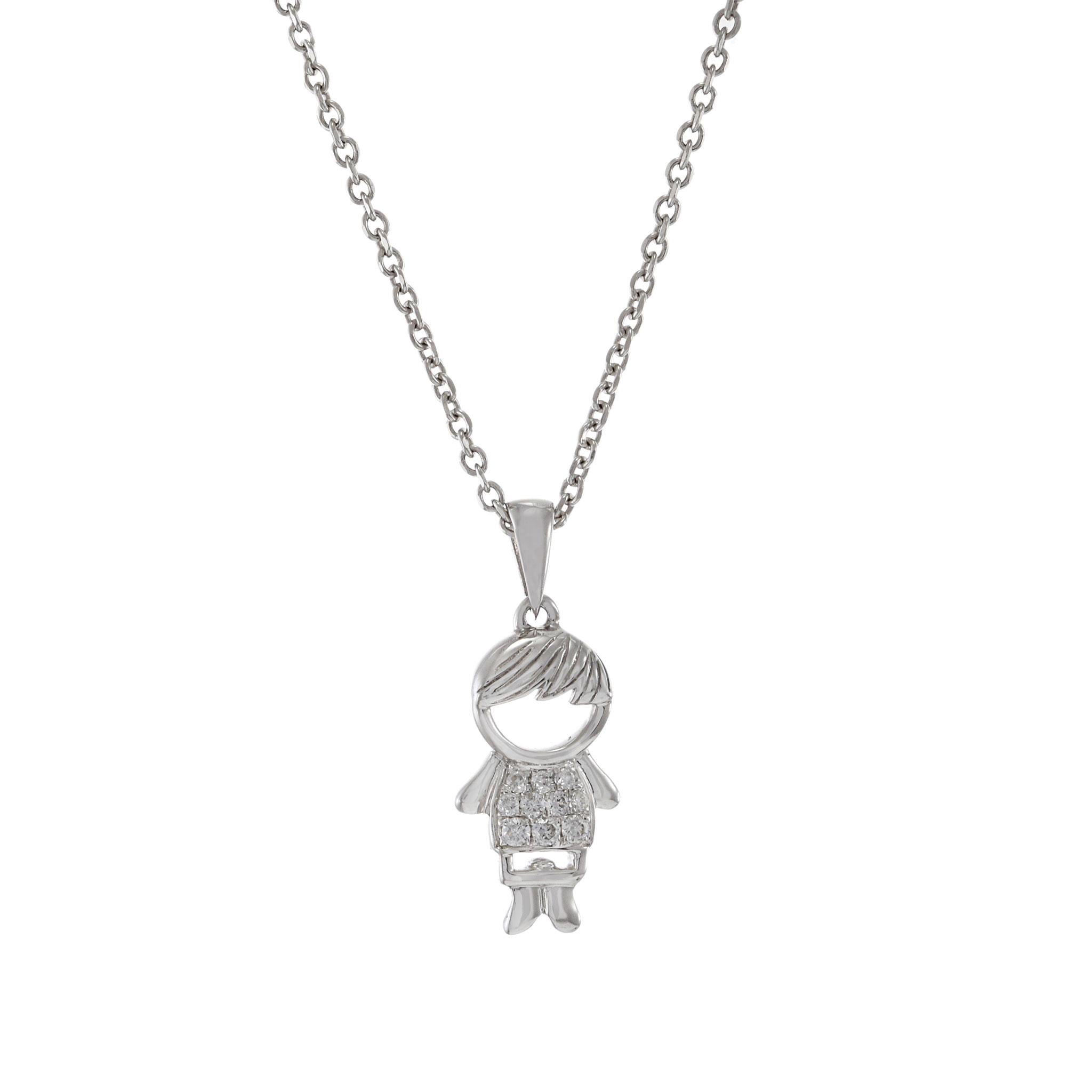 Ciondolo a forma di ragazzo in oro bianco 18KT con diamanti tondi brillanti 0.06CT-TW G-VS. Si tratta di uno squisito gioiello realizzato con oro bianco scintillante e 0.06CT-TW di diamanti tondi brillanti, perfetto per un momento speciale.