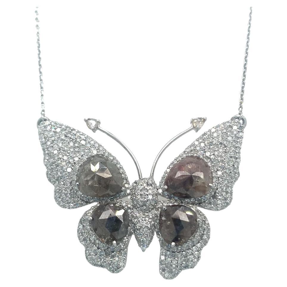 18Kt White gold Diamond Butterfly necklace For Sale