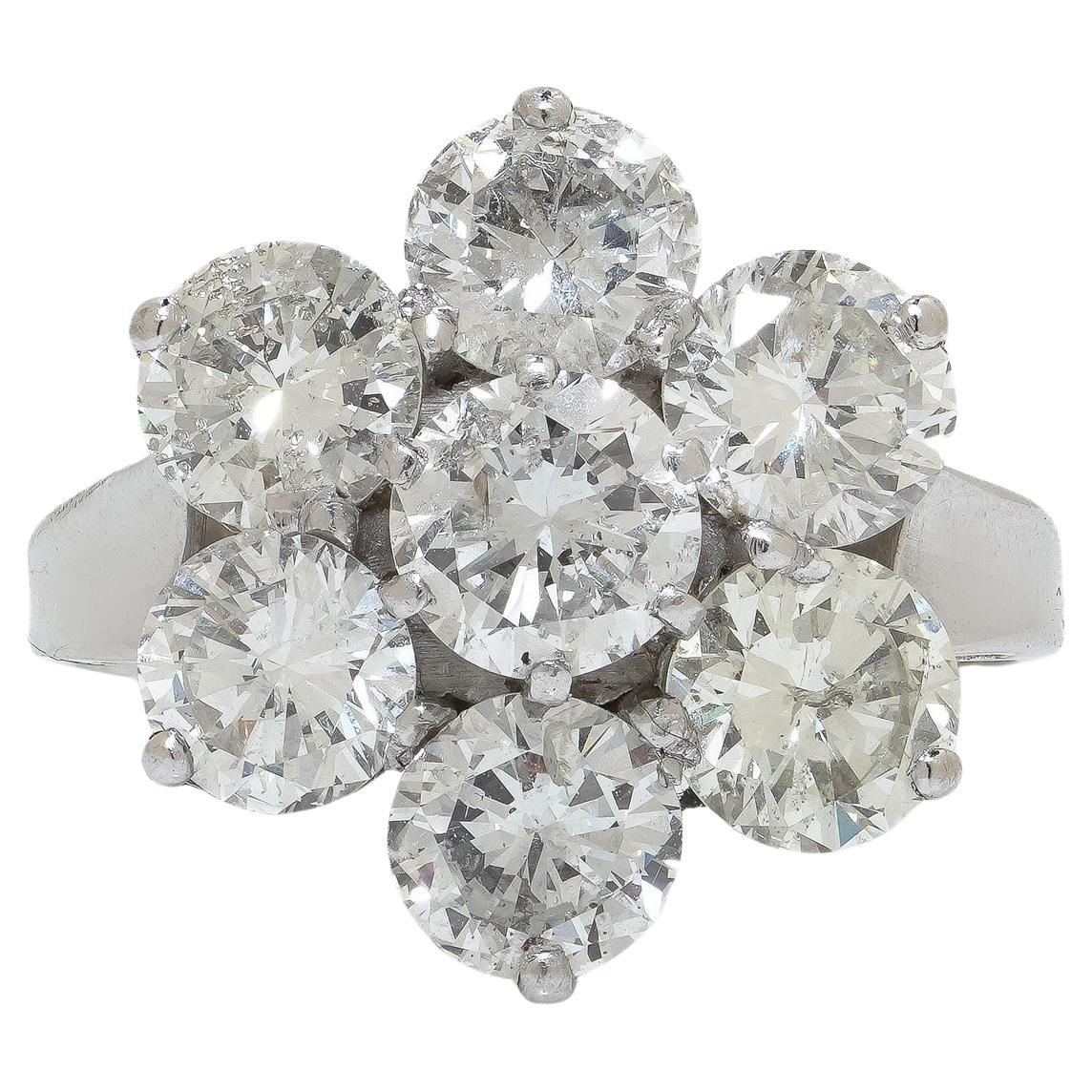 18KT White Gold Diamond Cluster Ring 3.9ct total im Angebot