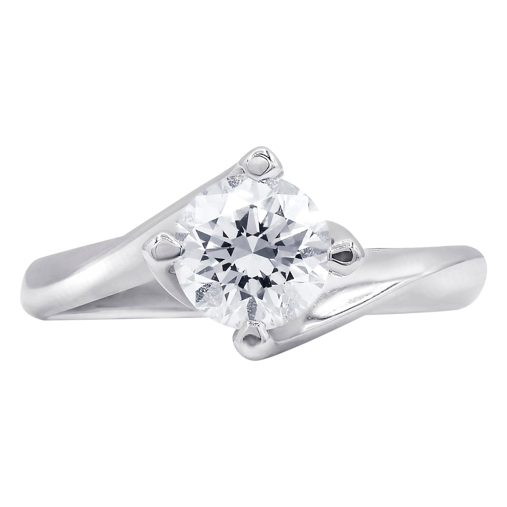 18kt White Gold Diamond Engagement Ring with 1.01ct Round Diamond For Sale