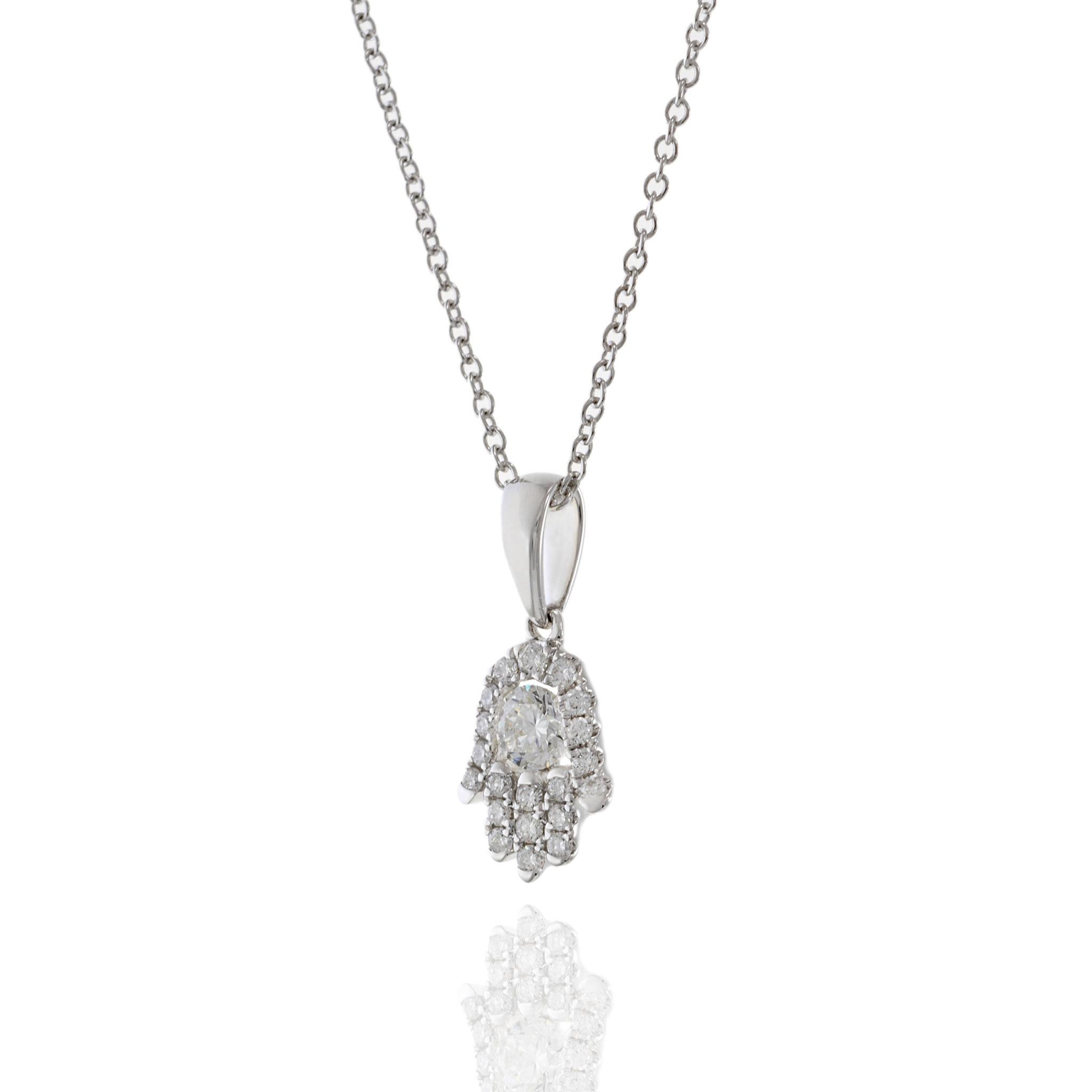 Taglio rotondo Ciondolo Hamsa in oro bianco 18KT con diamante in vendita