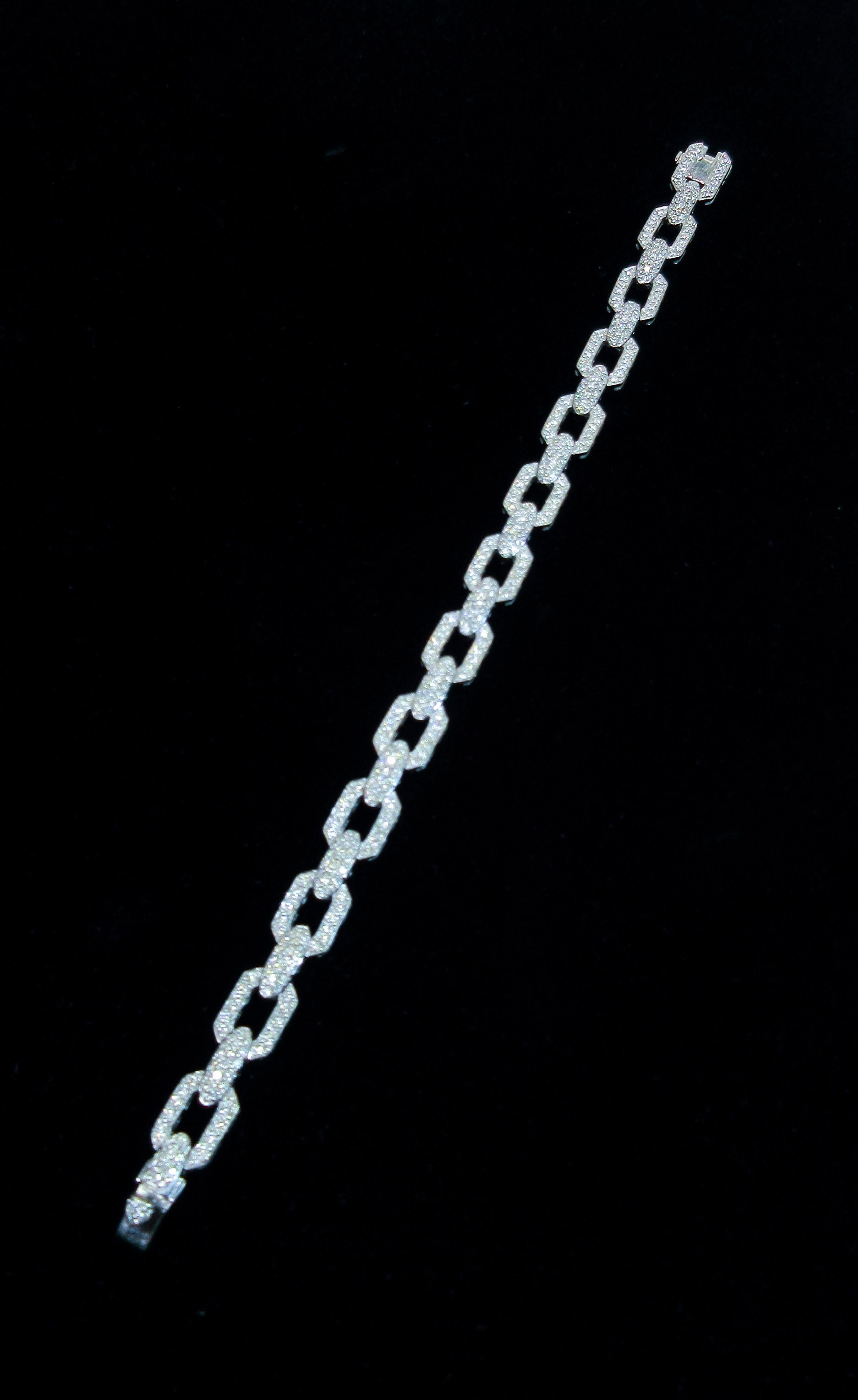 Women's 18 Karat White Gold Diamond Link Bracelet