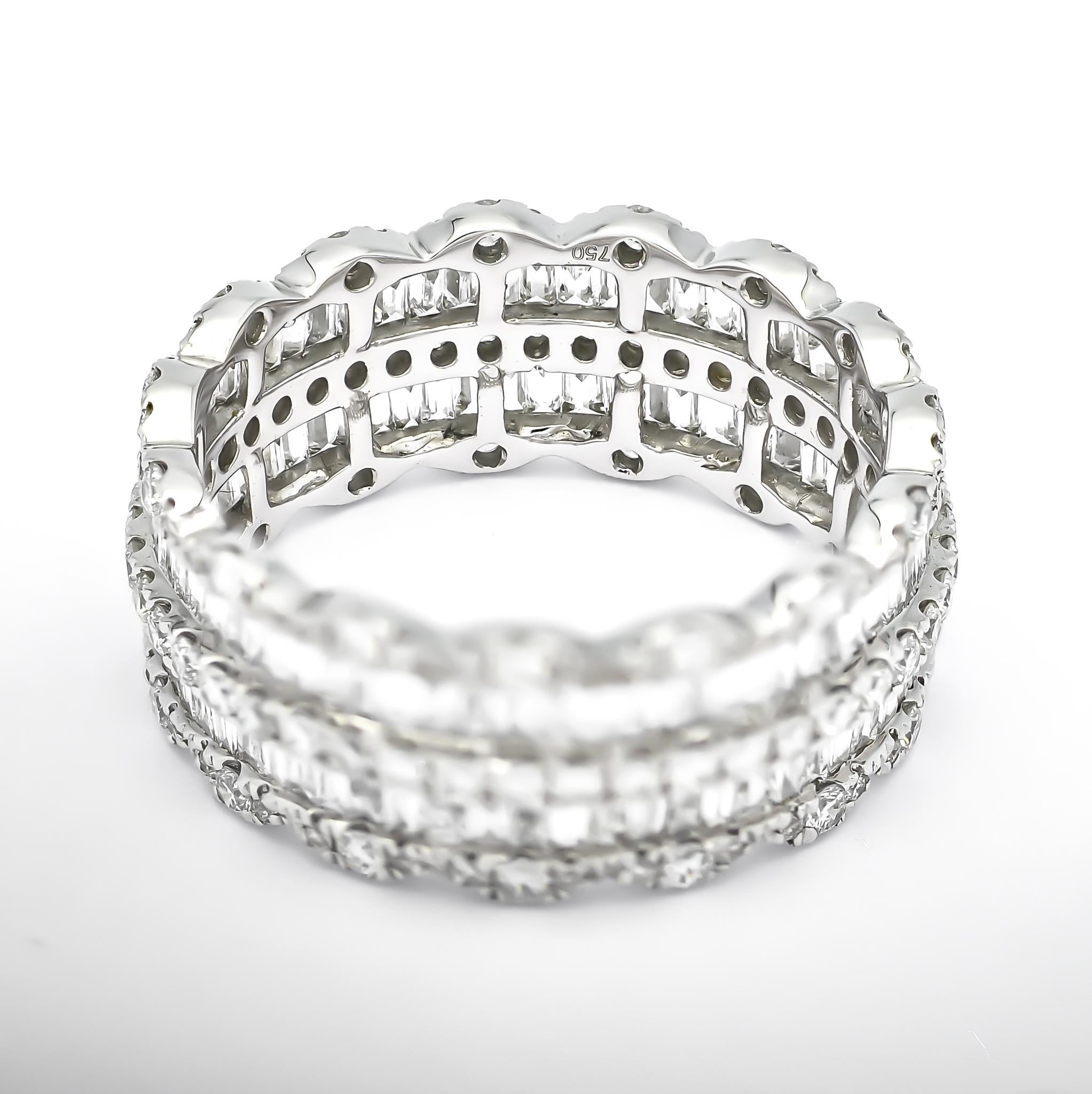 18KT White Gold Diamond Multi Row Eternity Band, Modern Statement Diamond Band In New Condition For Sale In Antwerpen, BE