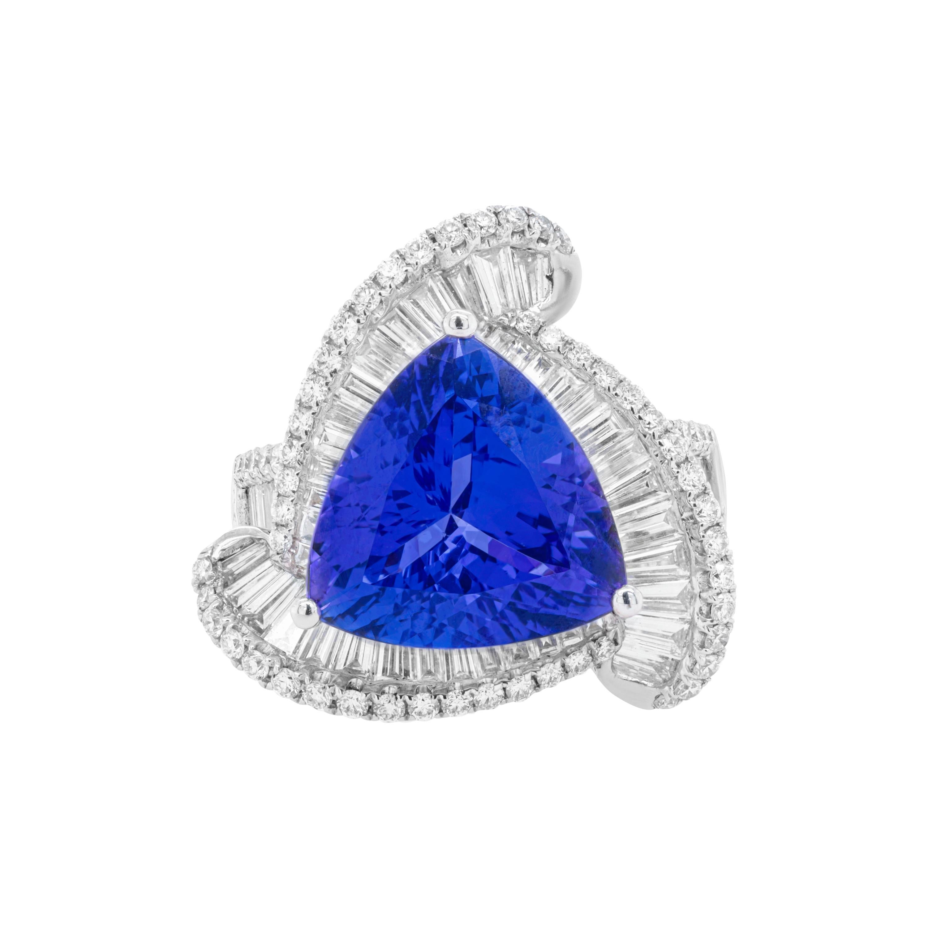 18kt White Gold Diamond Ring with 7.19cts Tanzanite and 3.20cts Diamonds For Sale