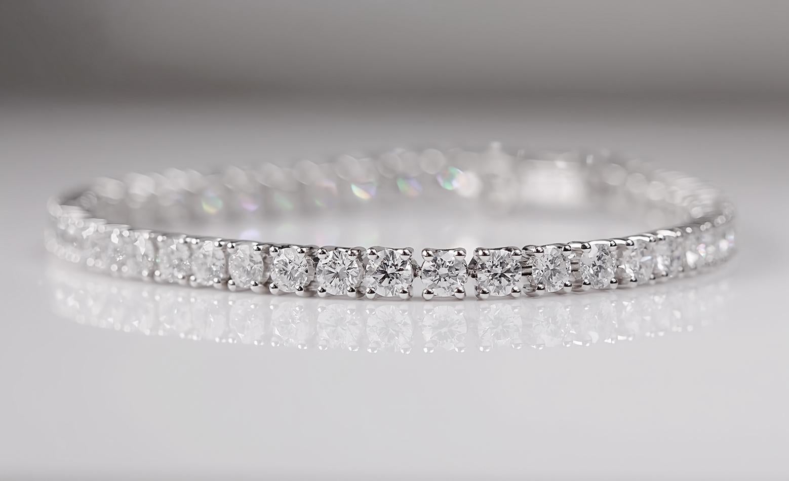 18 carat diamond tennis bracelet
