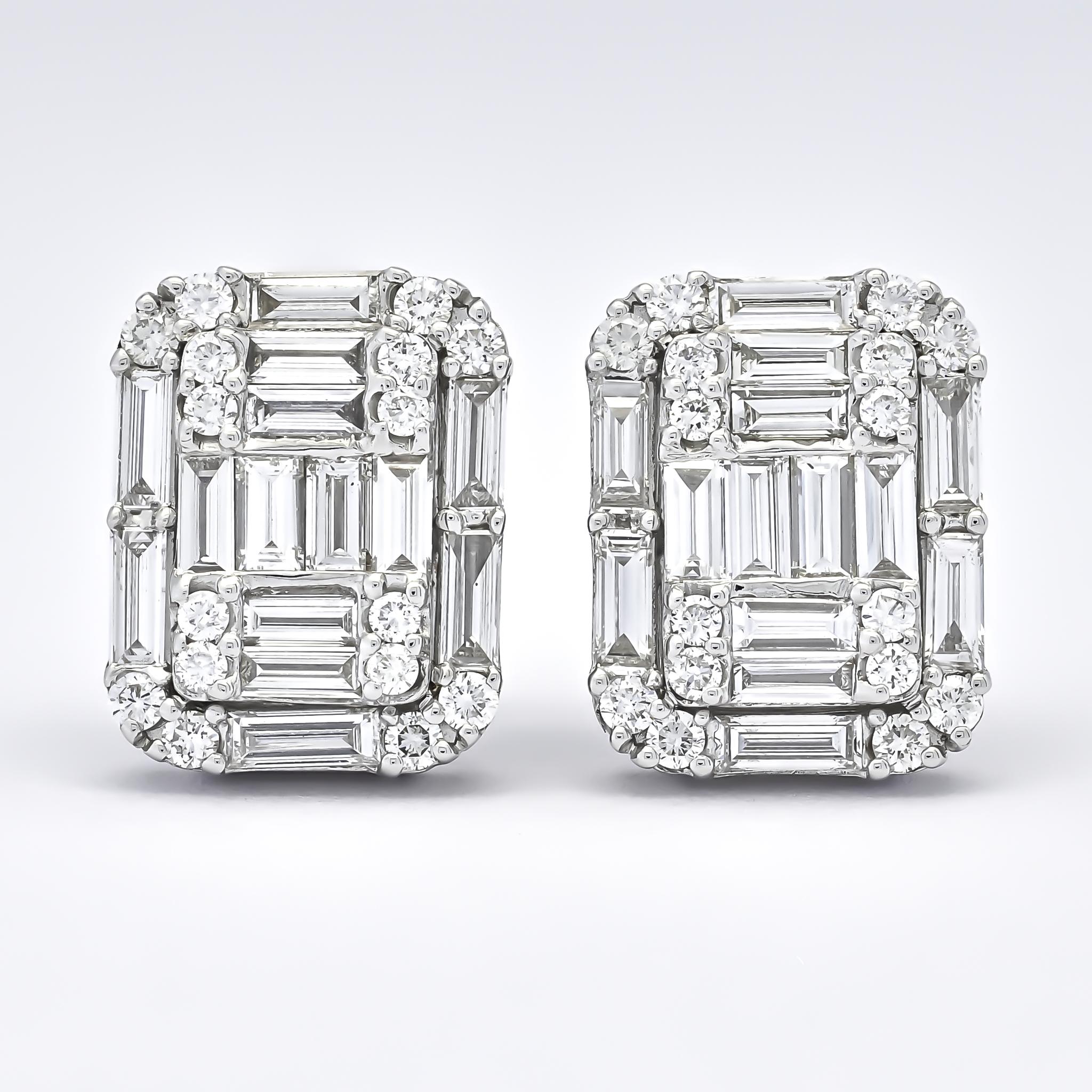 Natural Diamond 3.80 Carats 18Karat White Gold Modern Cluster Stud Earrings For Sale 3
