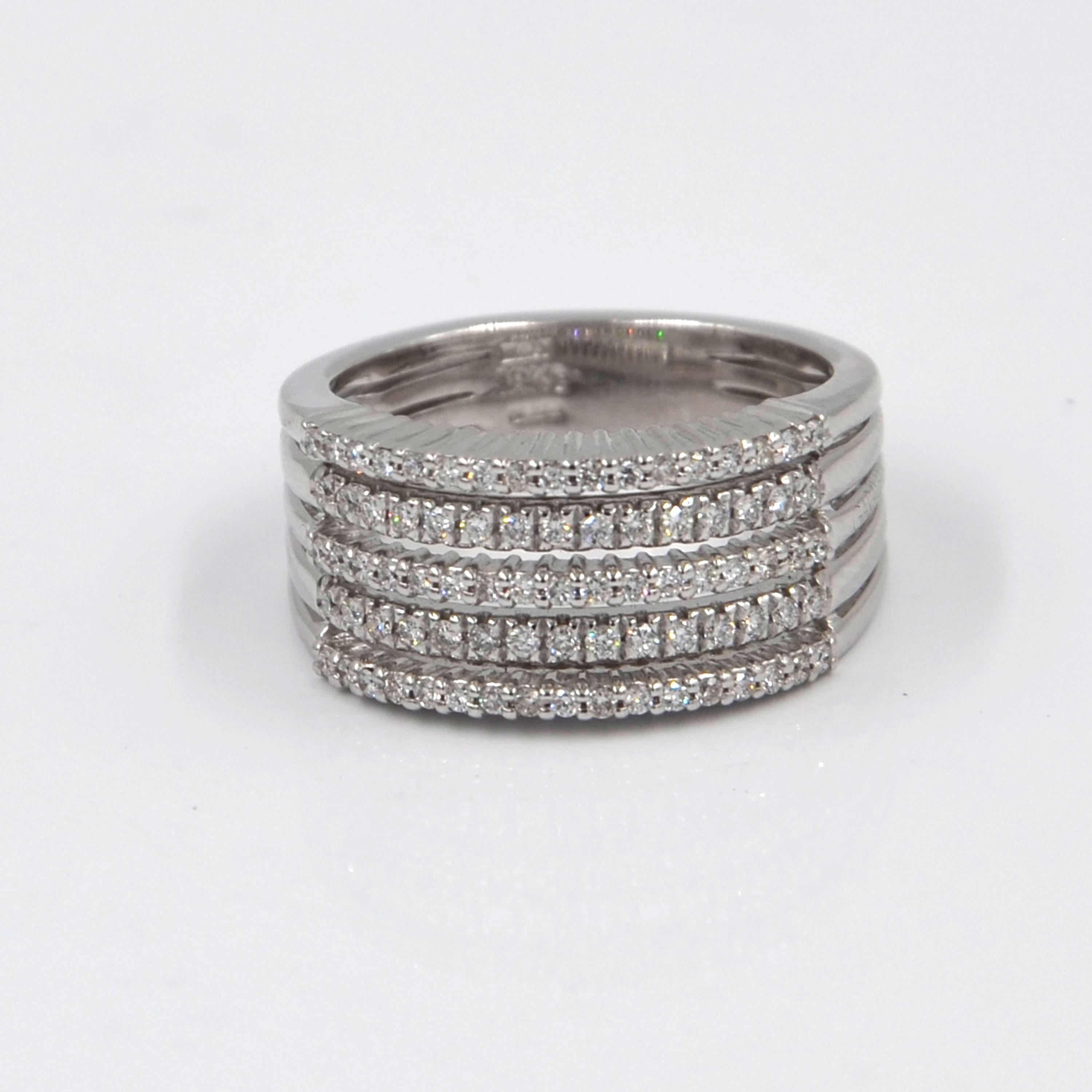 Taille ronde Garavelli Bague à anneau en or blanc 18 carats et diamants en vente