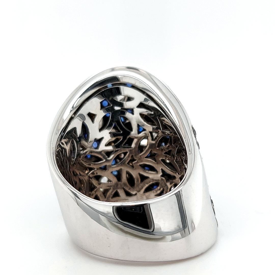 18 Karat White Gold Dome Ring with Sapphire and 3.85 Carat White, Brown Diamonds For Sale 1
