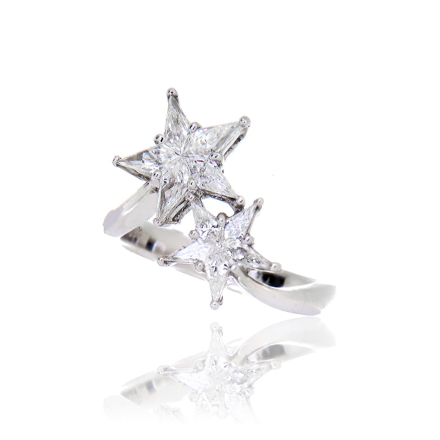 18 Karat White Gold Double Stars 1 Carat White Diamond Noble - Cut In New Condition For Sale In Bergamo, BG