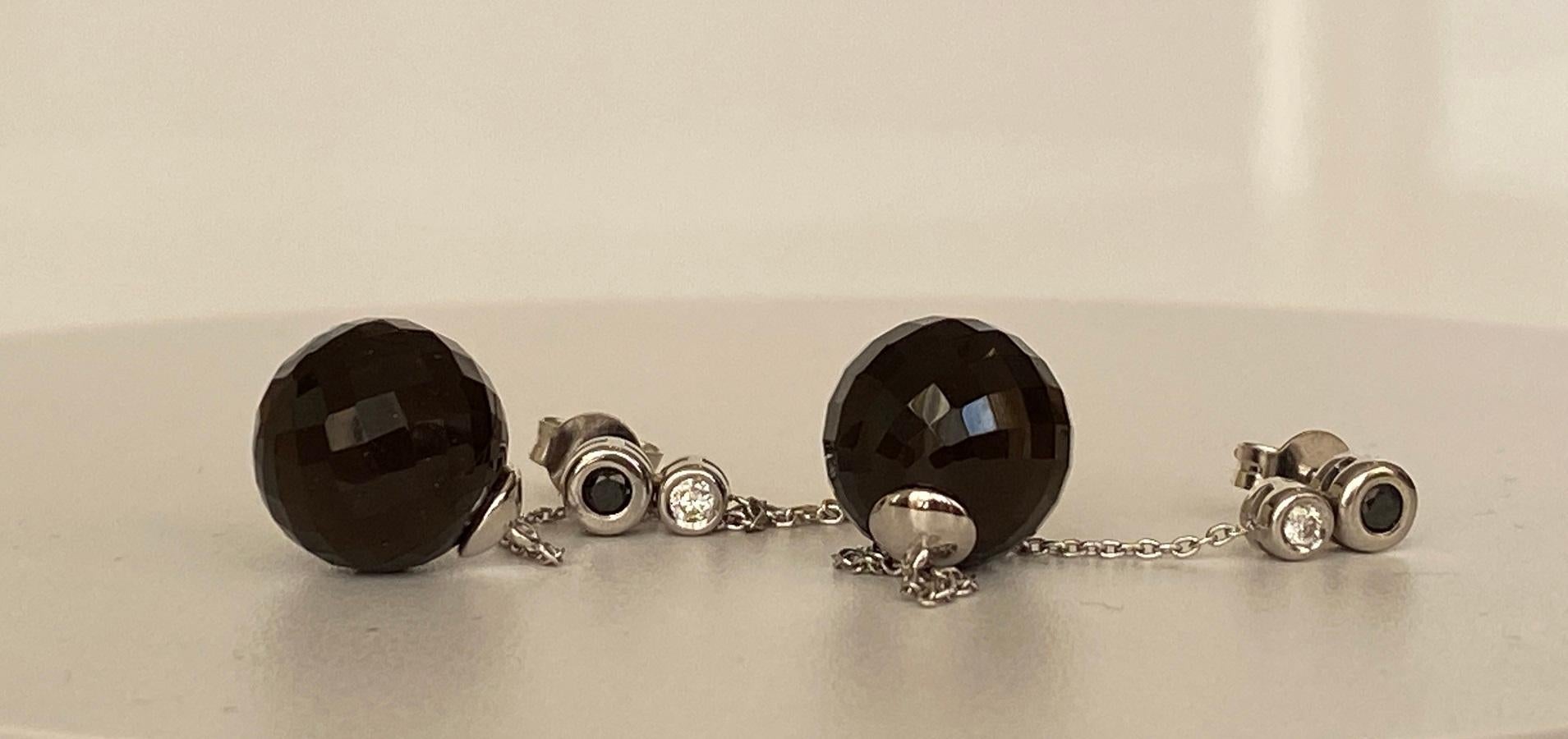 Orecchini pendenti in oro bianco 18kt con quarzo nero, zircone nero e diamanti In condizioni ottime in vendita a AMSTERDAM, NL