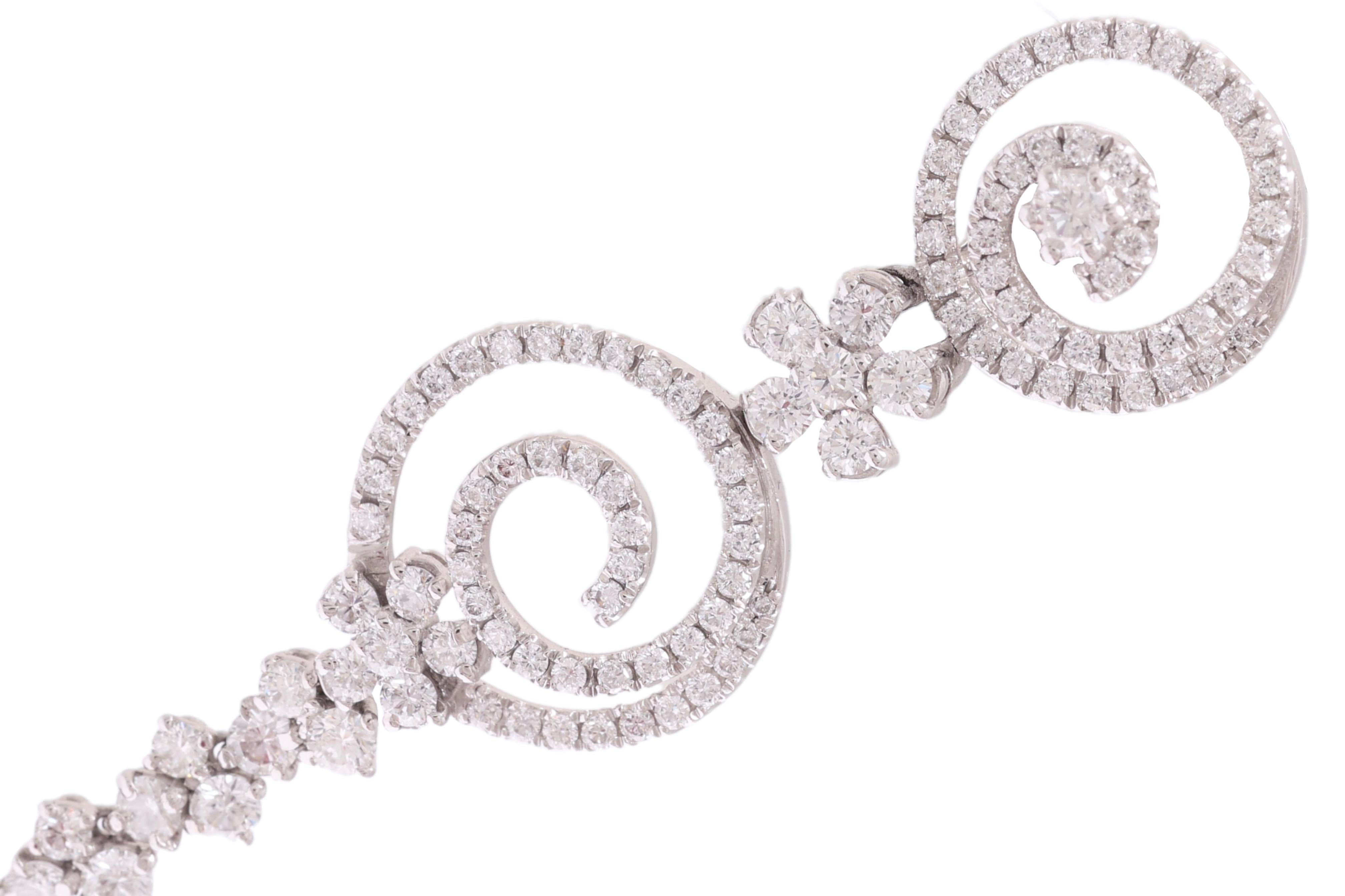18kt Weißgold Ohrringe 5,10 Karat Diamanten & Perlen, möglicher passender Anhänger im Zustand „Neu“ im Angebot in Antwerp, BE