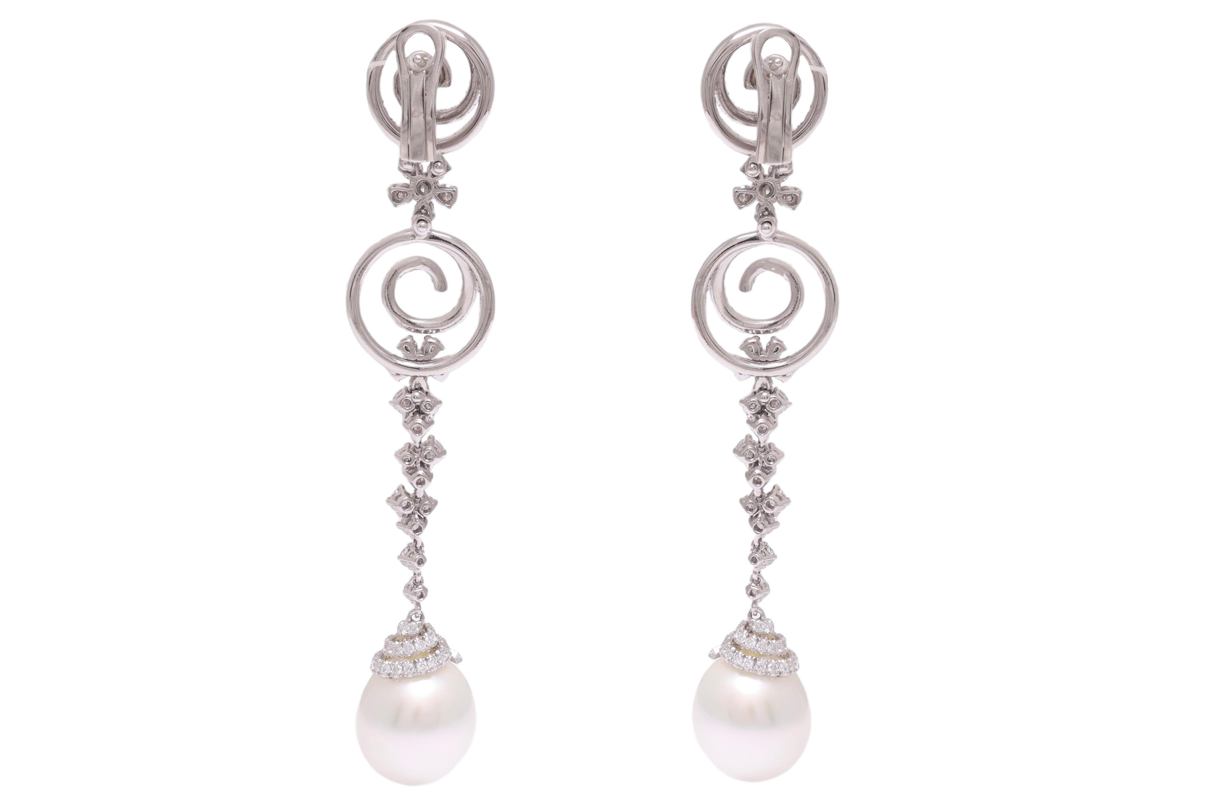 18kt White Gold Earrings 5.10 Ct Diamonds & Pearls, Possible Matching Pendant For Sale 1