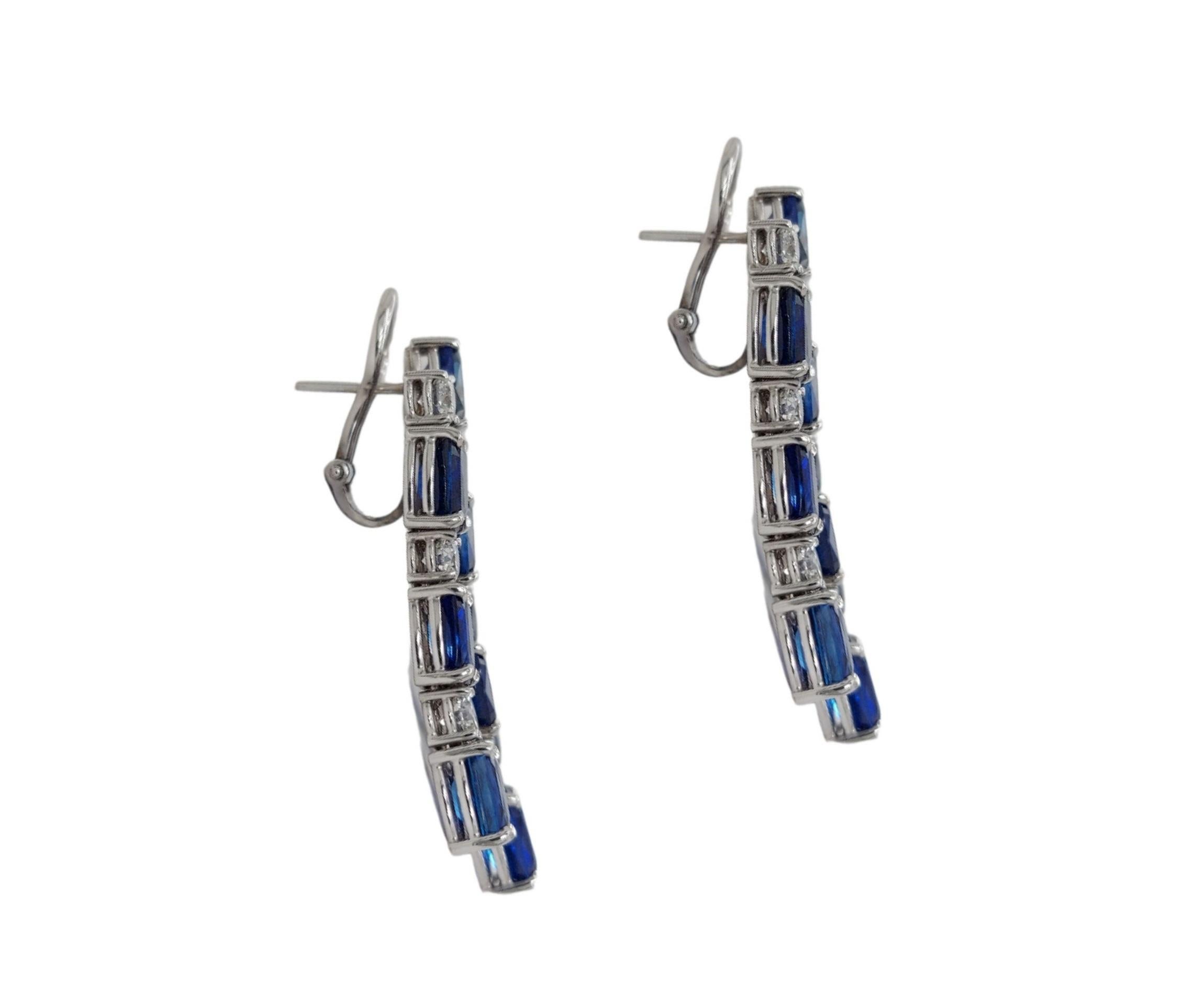 Women's or Men's 18kt White Gold Earrings with 21.42ct Sapphires, 5.09ct Diamonds, CGL Certified For Sale