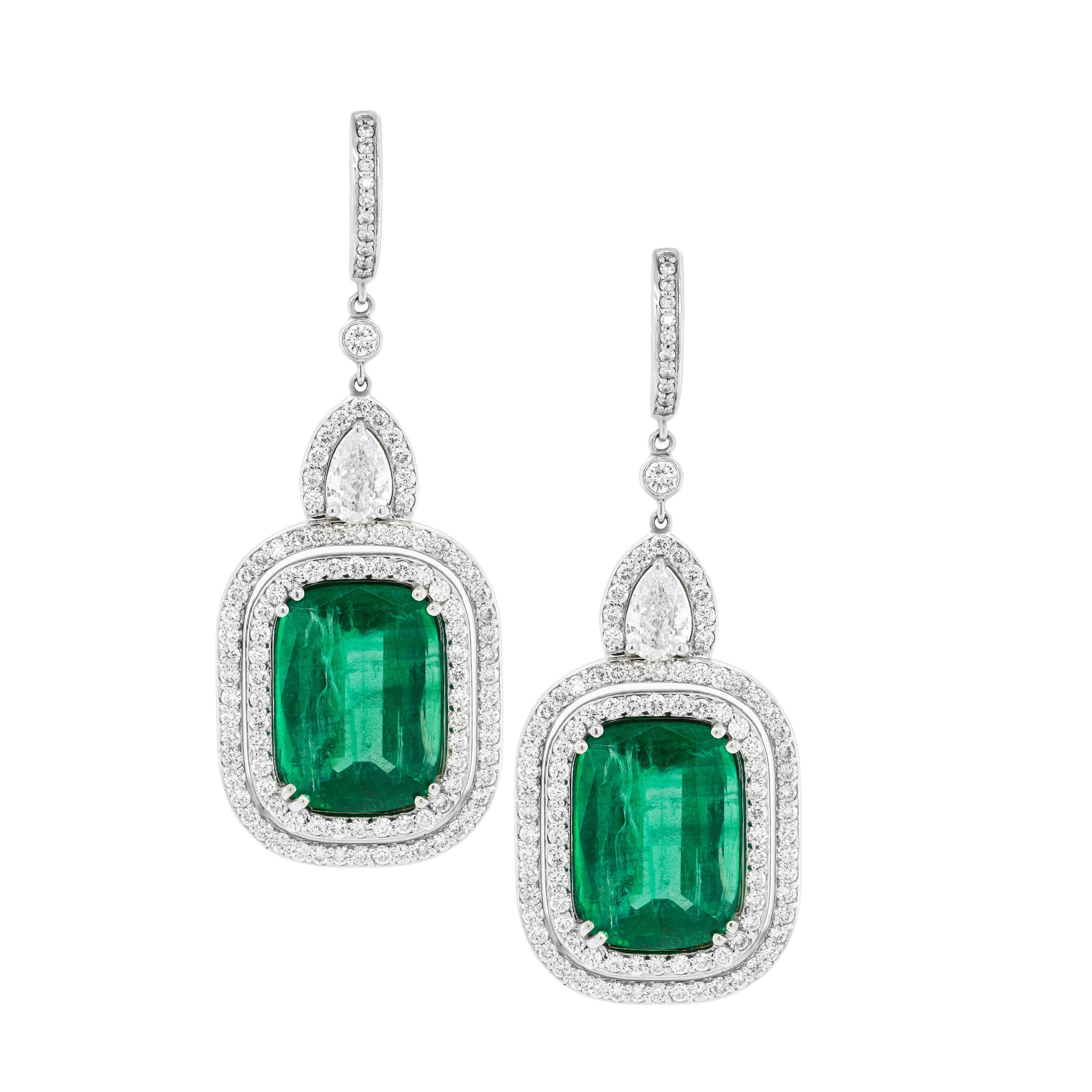 Diana M. 18kt White Gold Earrings with Emerald and Diamonds