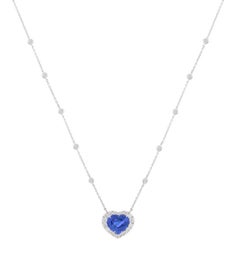 Diana M. Ohrringe aus 18 Karat Weißgold mit herzförmigem Saphir und Diamanten