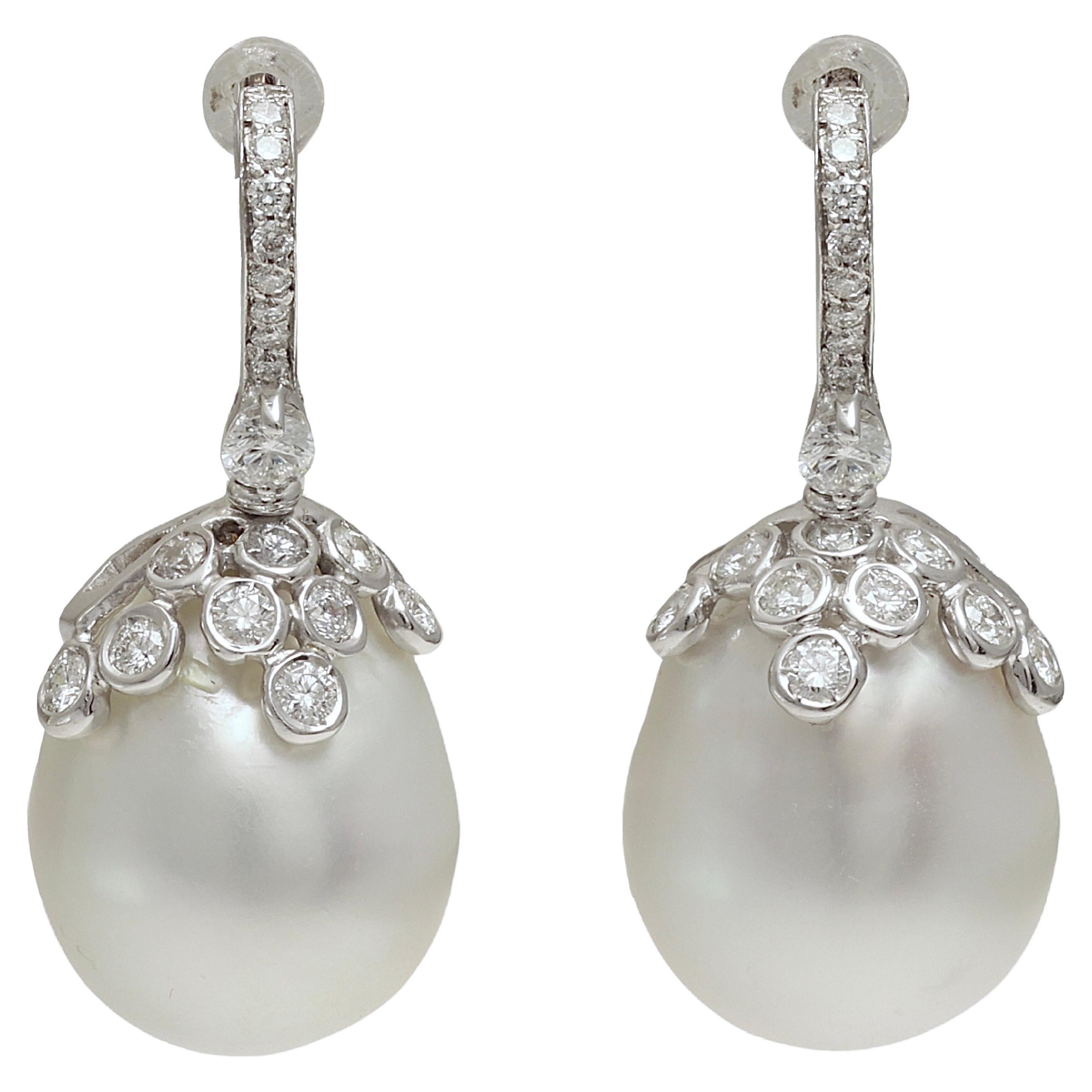 18kt. Orecchini in oro bianco con enormi perle barocche dei mari del sud e 1,4 carati. Diamanti