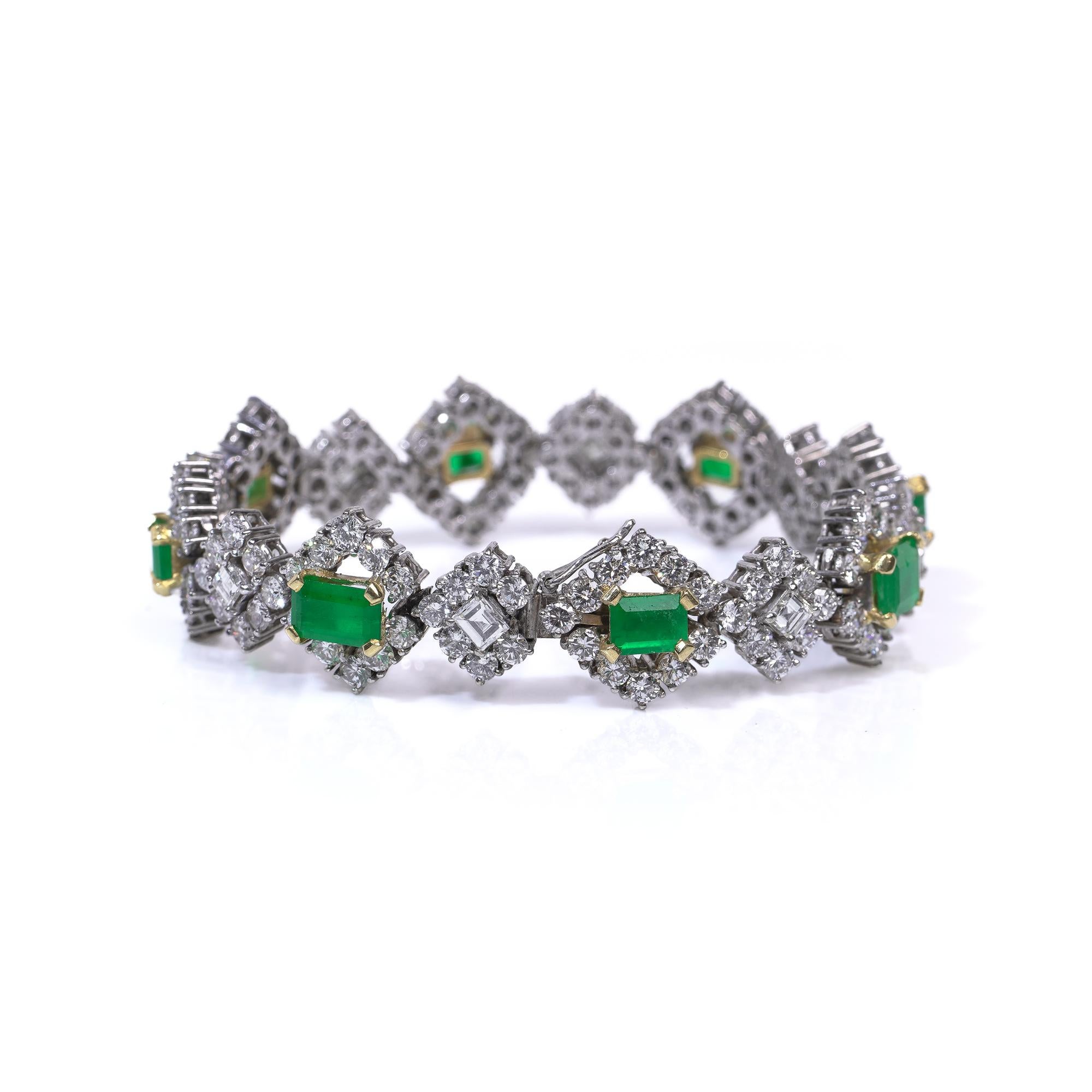Bracelet en or blanc 18kt émeraudes et diamants - 8ct diamants, 4ct émeraudes en vente 2