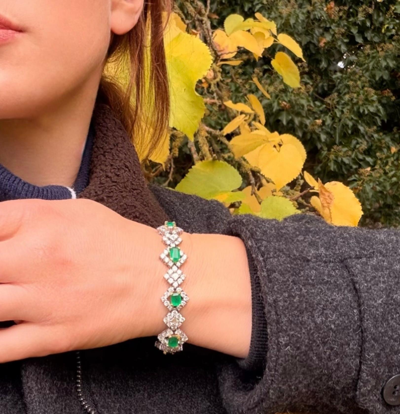 Bracelet en or blanc 18kt émeraudes et diamants - 8ct diamants, 4ct émeraudes en vente 3