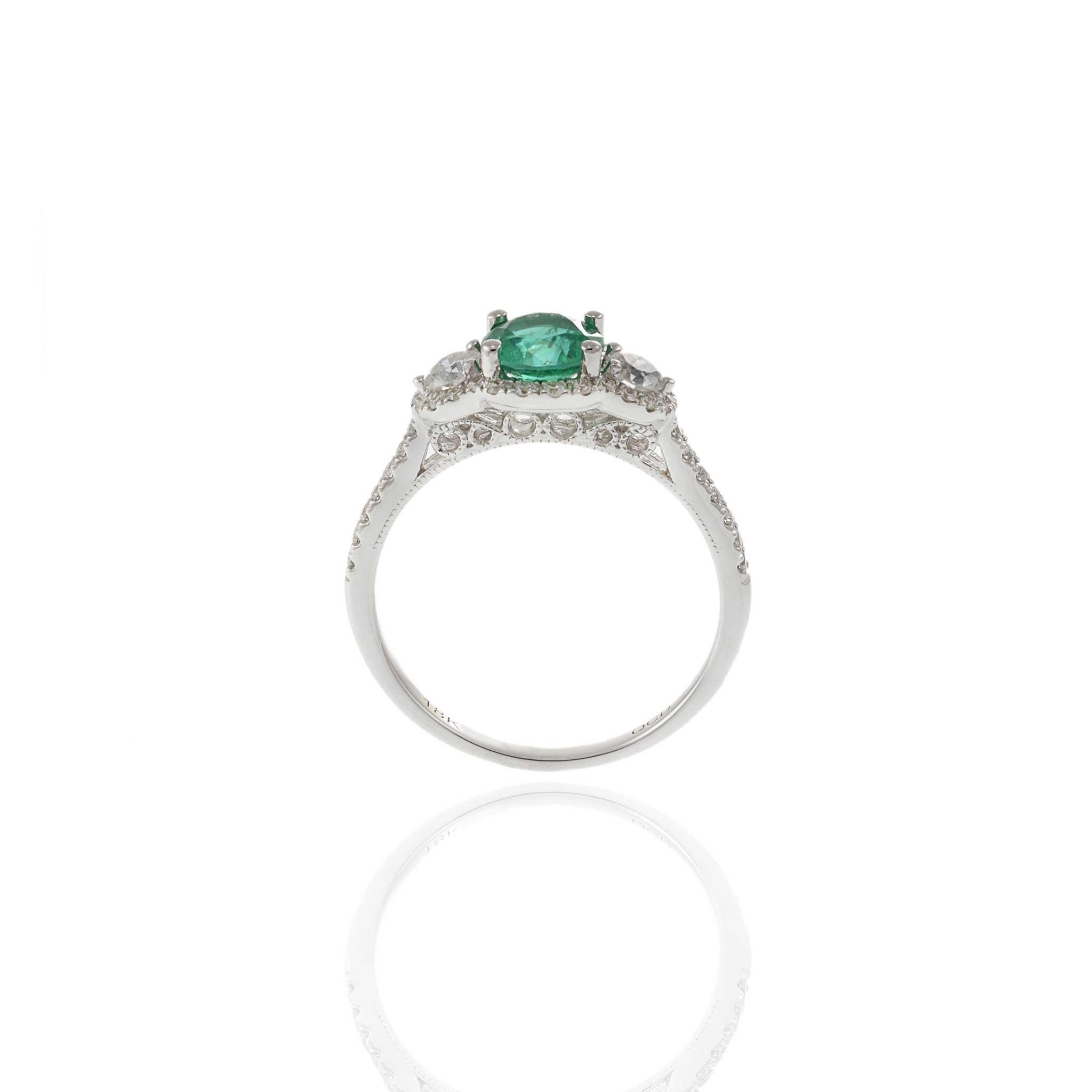 18KT White Gold Emerald and Diamond Ring For Sale 1