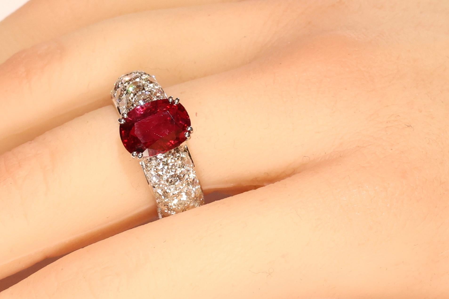 18 Karat White Gold Eternity Ring Diamonds 3.03ct Vivid Red Ruby GRS Certifified For Sale 5