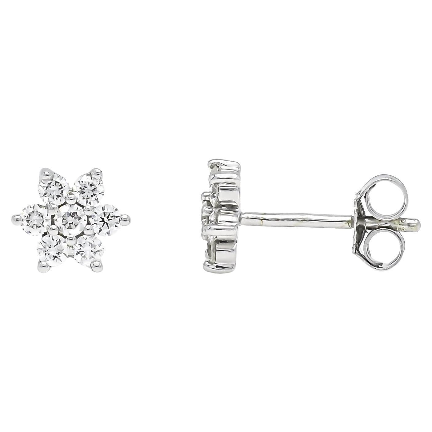 18kt White Gold Ethically Sourced Round Natural Diamonds Cluster Earrings E0737 For Sale