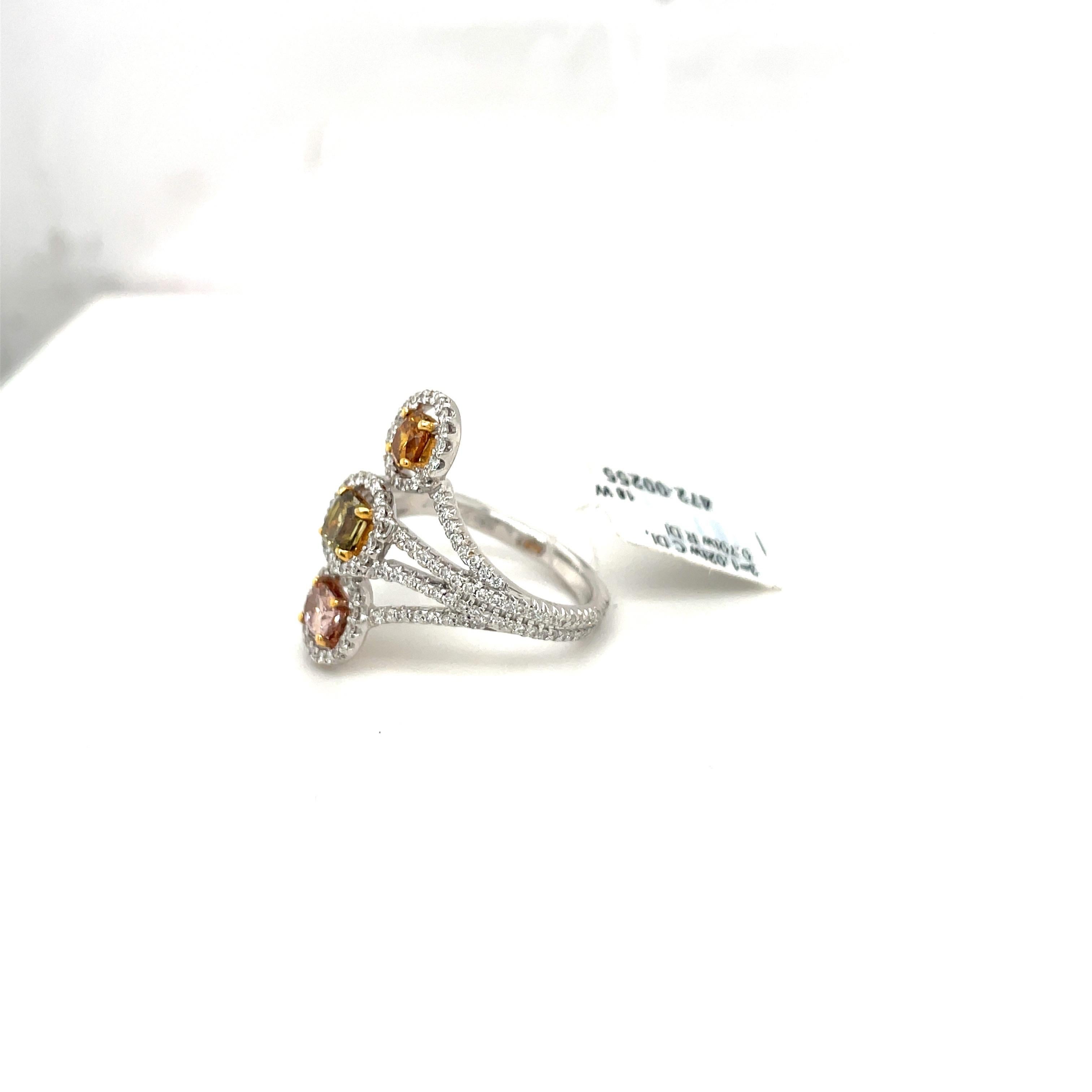 Contemporary 18 Karat White Gold Fancy Colored 1.02 Carat Orange, Green, & Pink Diamond Ring For Sale