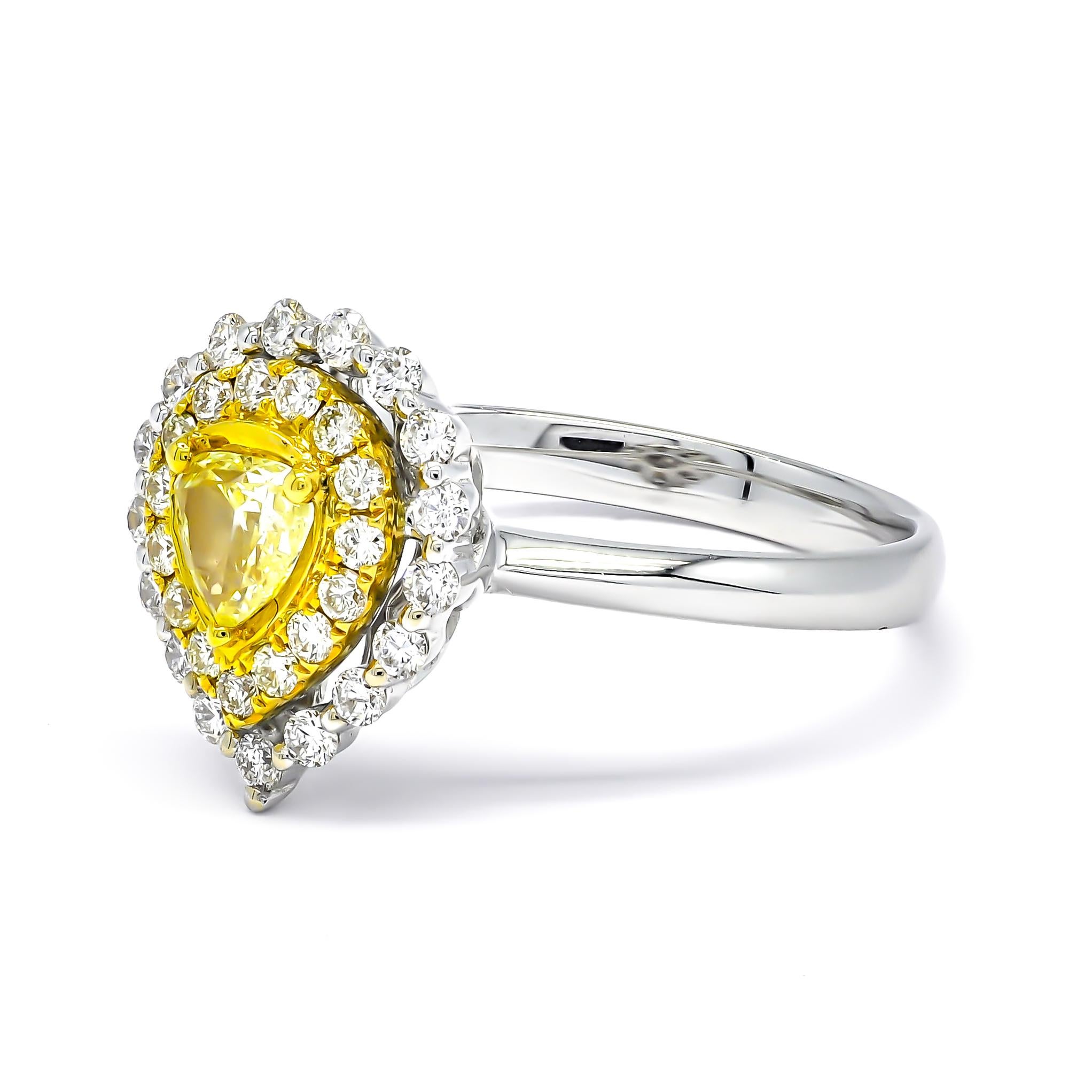 Taglio a goccia Nature Fancy Yellow 0,40 carati  Anello di fidanzamento a doppio cerchio con diamanti a forma di pera in vendita