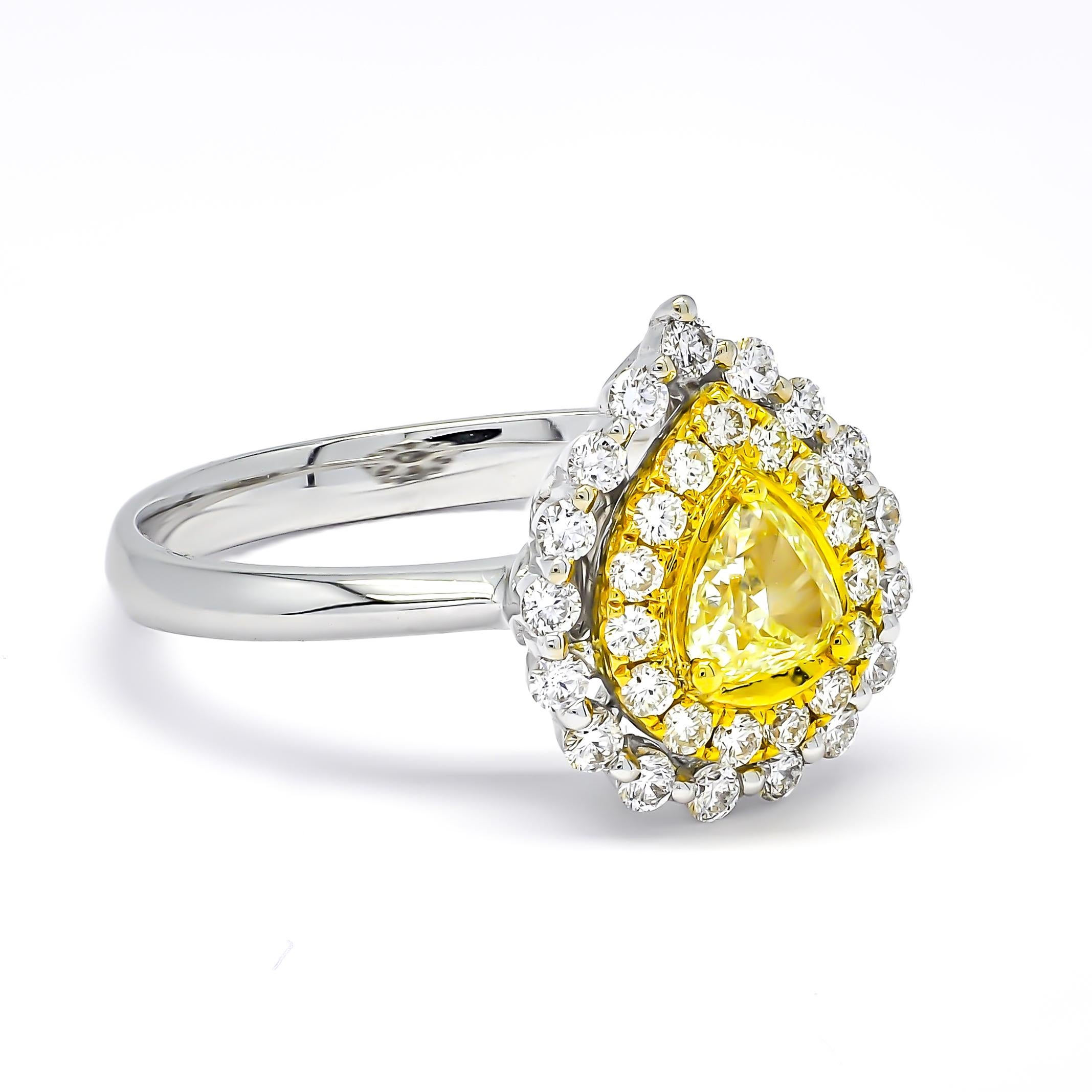 Nature Fancy Yellow 0,40 carati  Anello di fidanzamento a doppio cerchio con diamanti a forma di pera In condizioni Nuovo in vendita a Antwerpen, BE