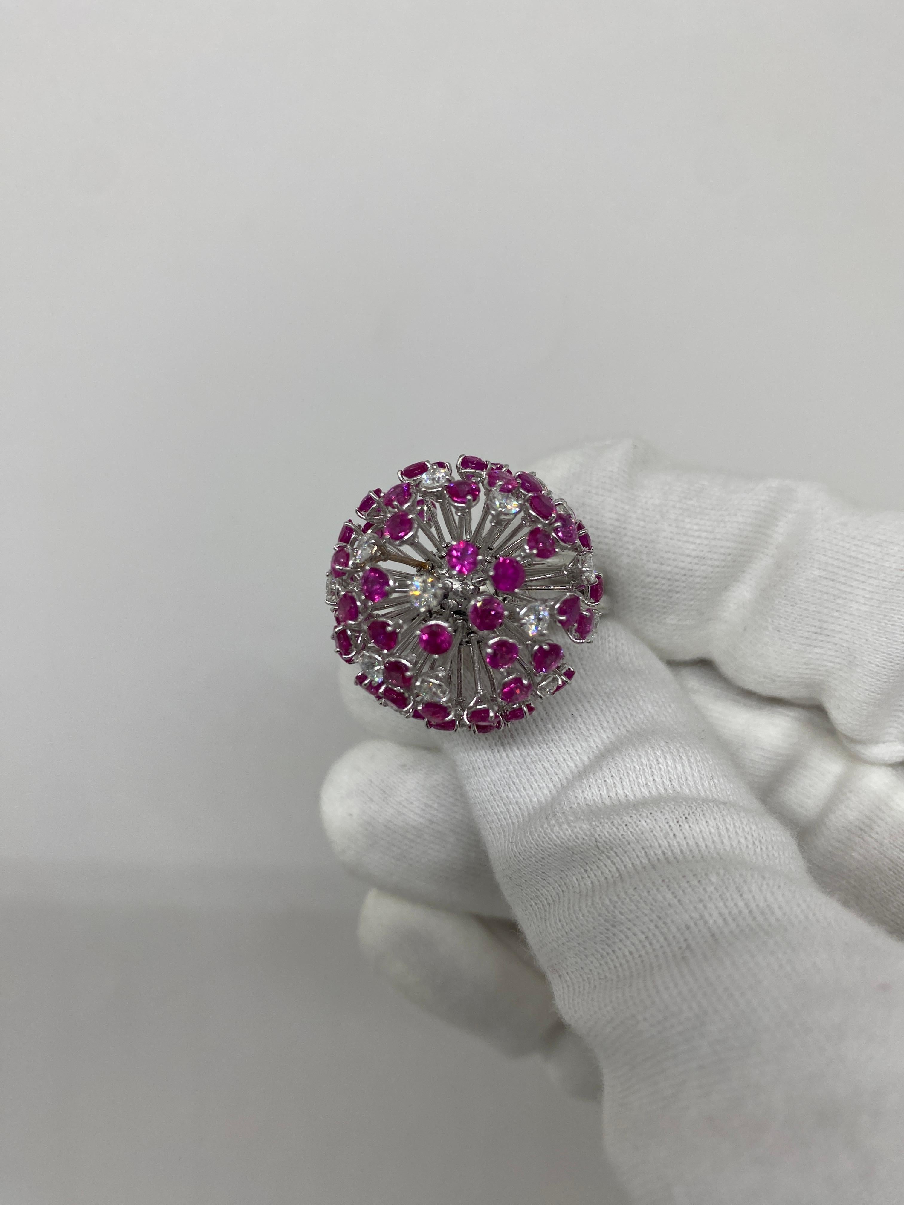 18kt White Gold Fireworks Ring Diamonds & Pink Sapphires In New Condition For Sale In Bergamo, BG