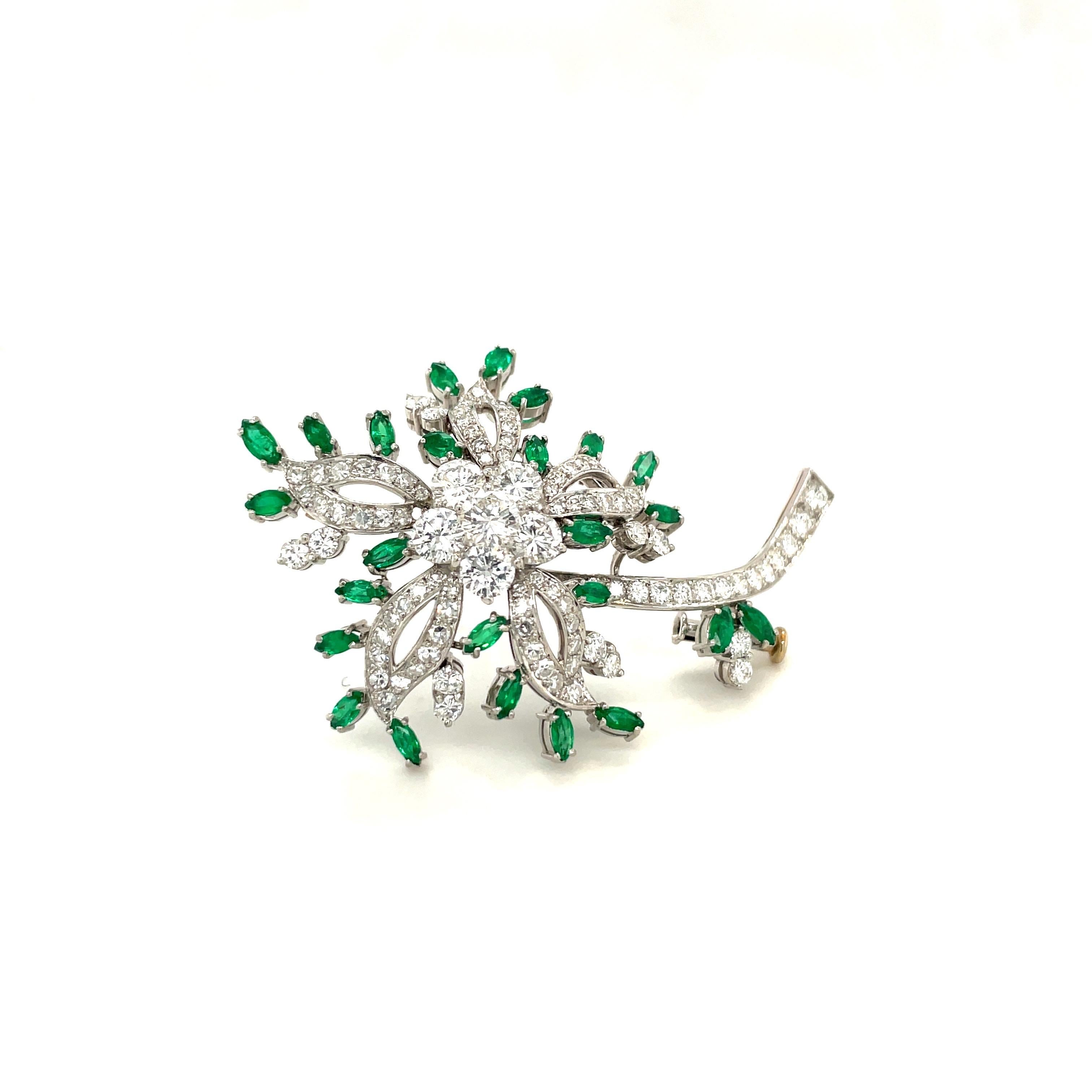 18Kt White Gold Flower Brooch with 2.94 Ct Diamonds and 1.60 Ct Emeralds For Sale 1
