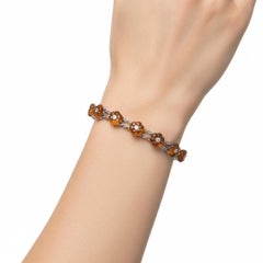 18kt white Gold Flower Toggle Bracelet with Diamonds & Citrines