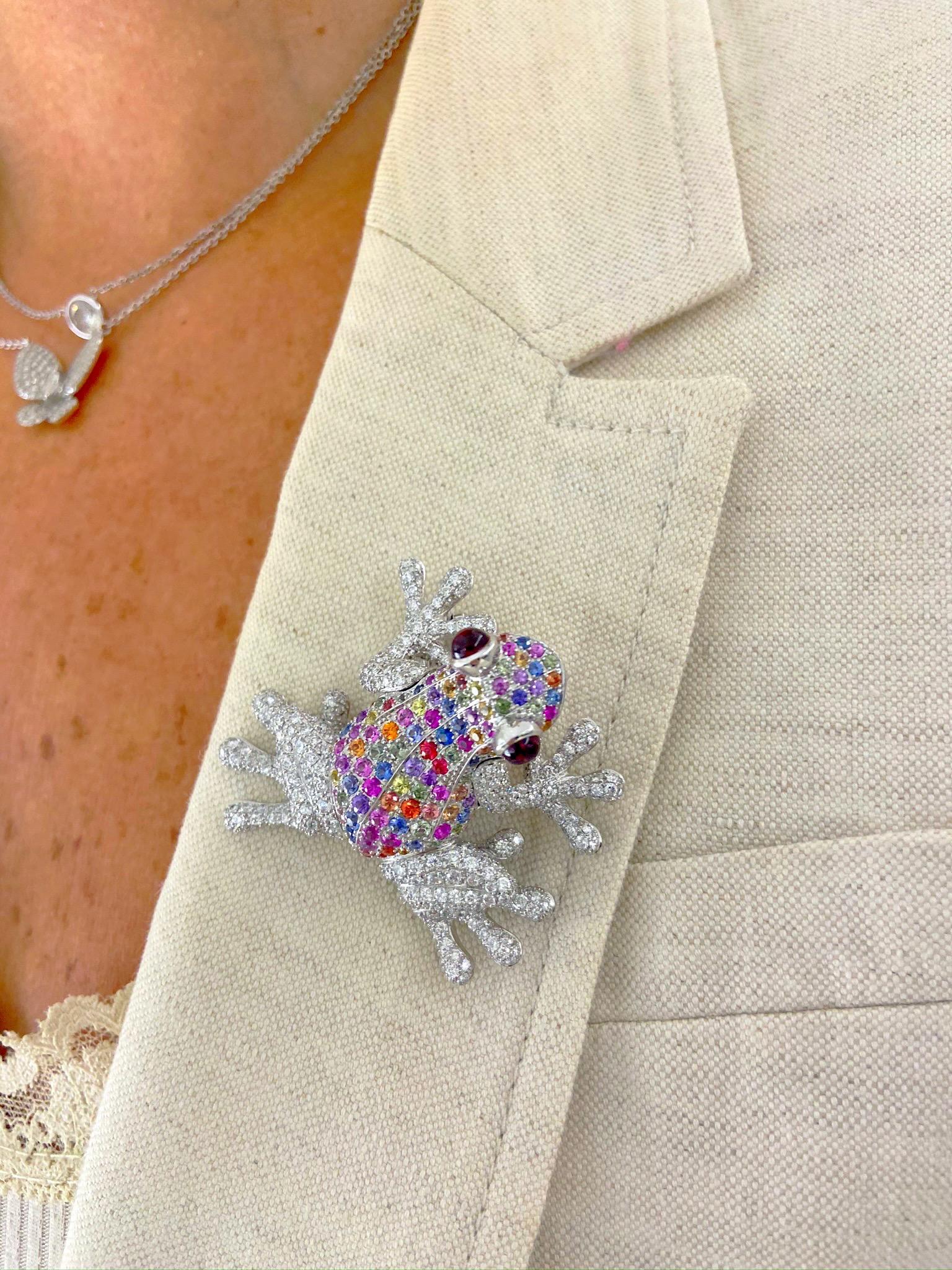 Round Cut 18Kt White Gold Frog Brooch with Diamonds and 6.70 Carat Multicolored Sapphires