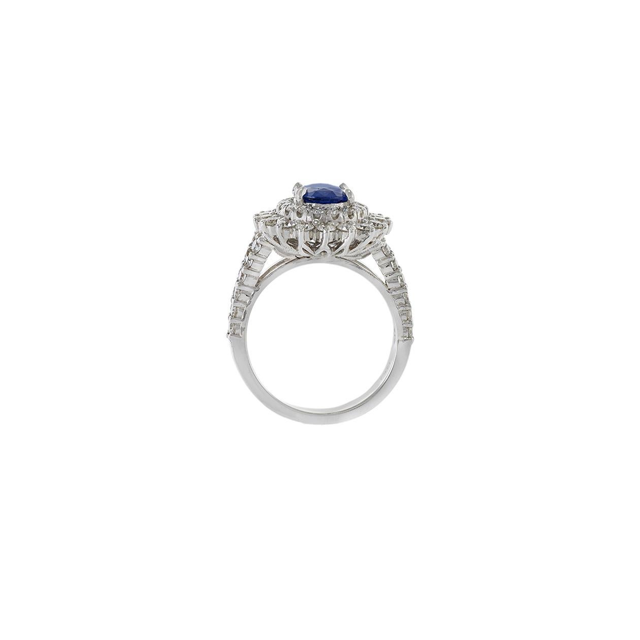 18KT White Gold GIA Certified Oval Sapphire And Diamond Ring In Excellent Condition For Sale In New York, NY